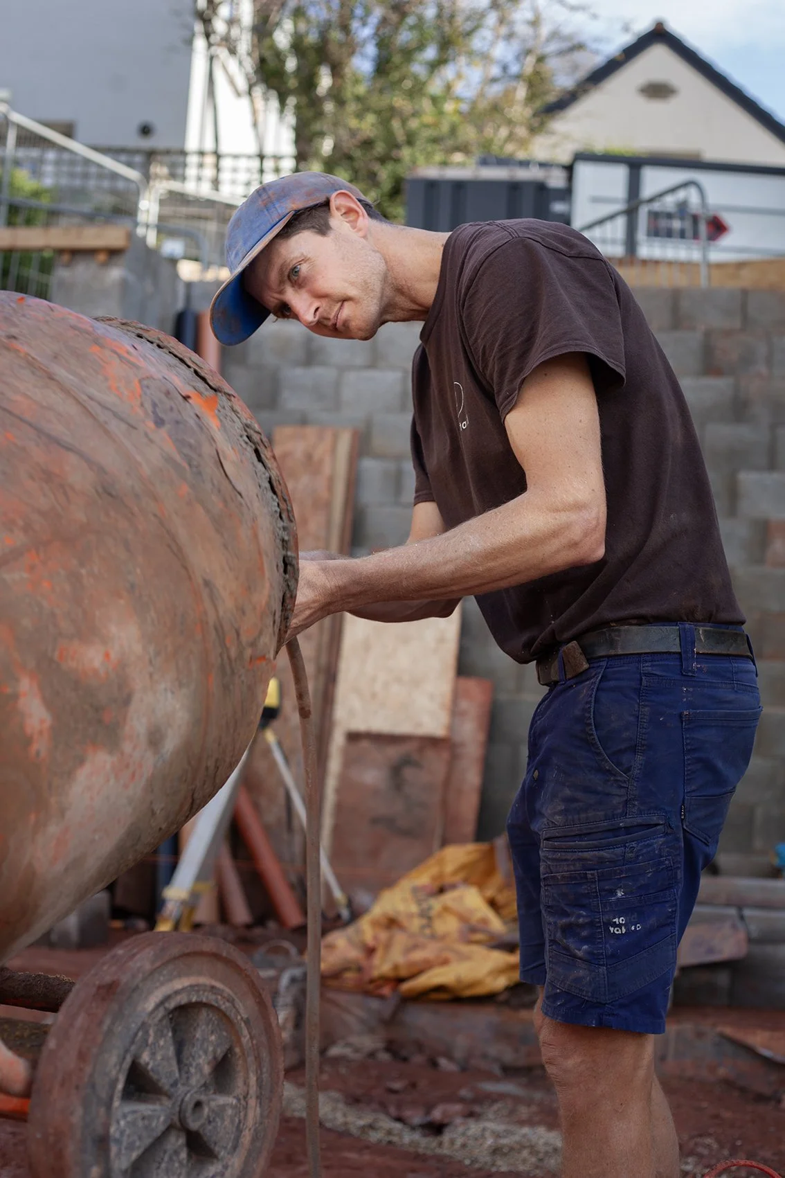 Dovetail ltd, a construction company in Bristol, UK.
The team at work on a timber frame house in Long Ashton.