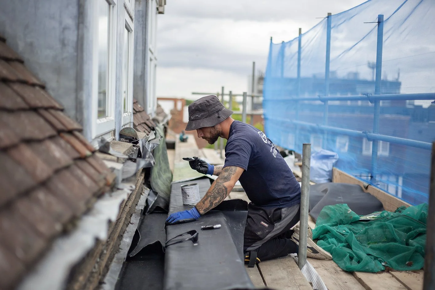 Checkatrade work. The team from G J Smith roofing at work in Aylesbury. 2025.