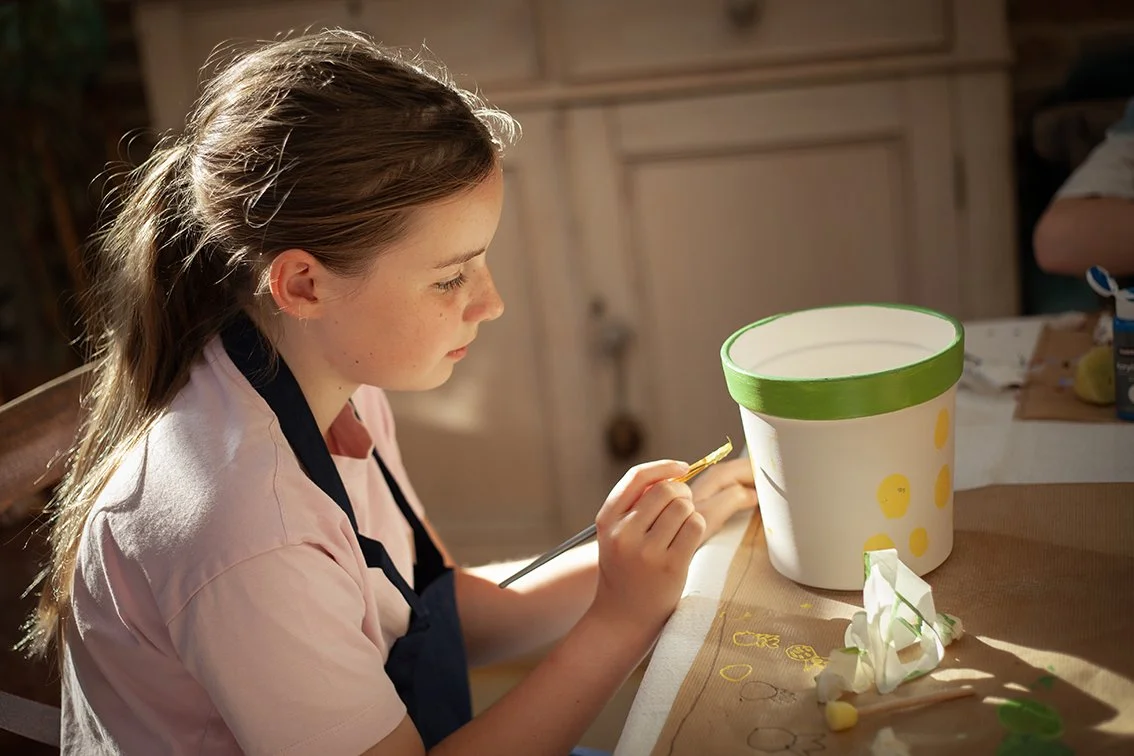 UK, London. Chiswick. Pottery class for The Colour Wheel Project. 2025.