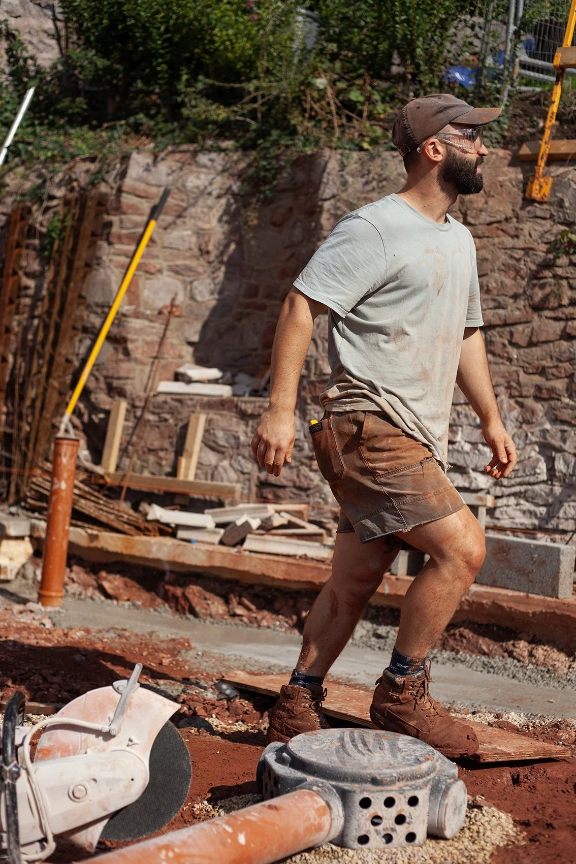 Dovetail ltd, a construction company in Bristol, UK.
The team at work on a timber frame house in Long Ashton.