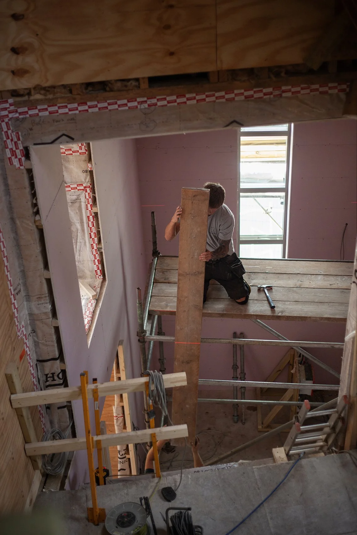 Dovetail ltd, a construction company in Bristol, UK.
The team at work on a timber frame house in St Werburghs. Tea break.