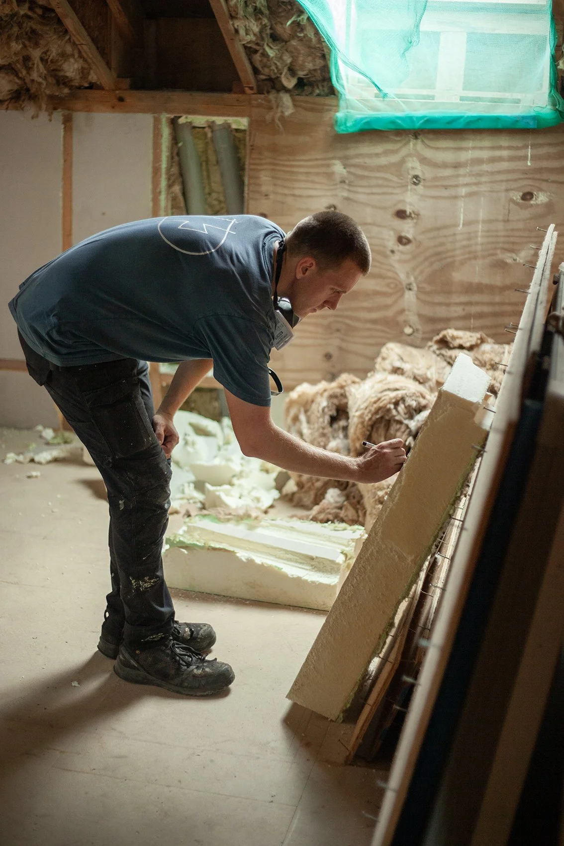 Dovetail ltd, a construction company in Bristol, UK.
The team at work on a timber frame house in St Werburghs.