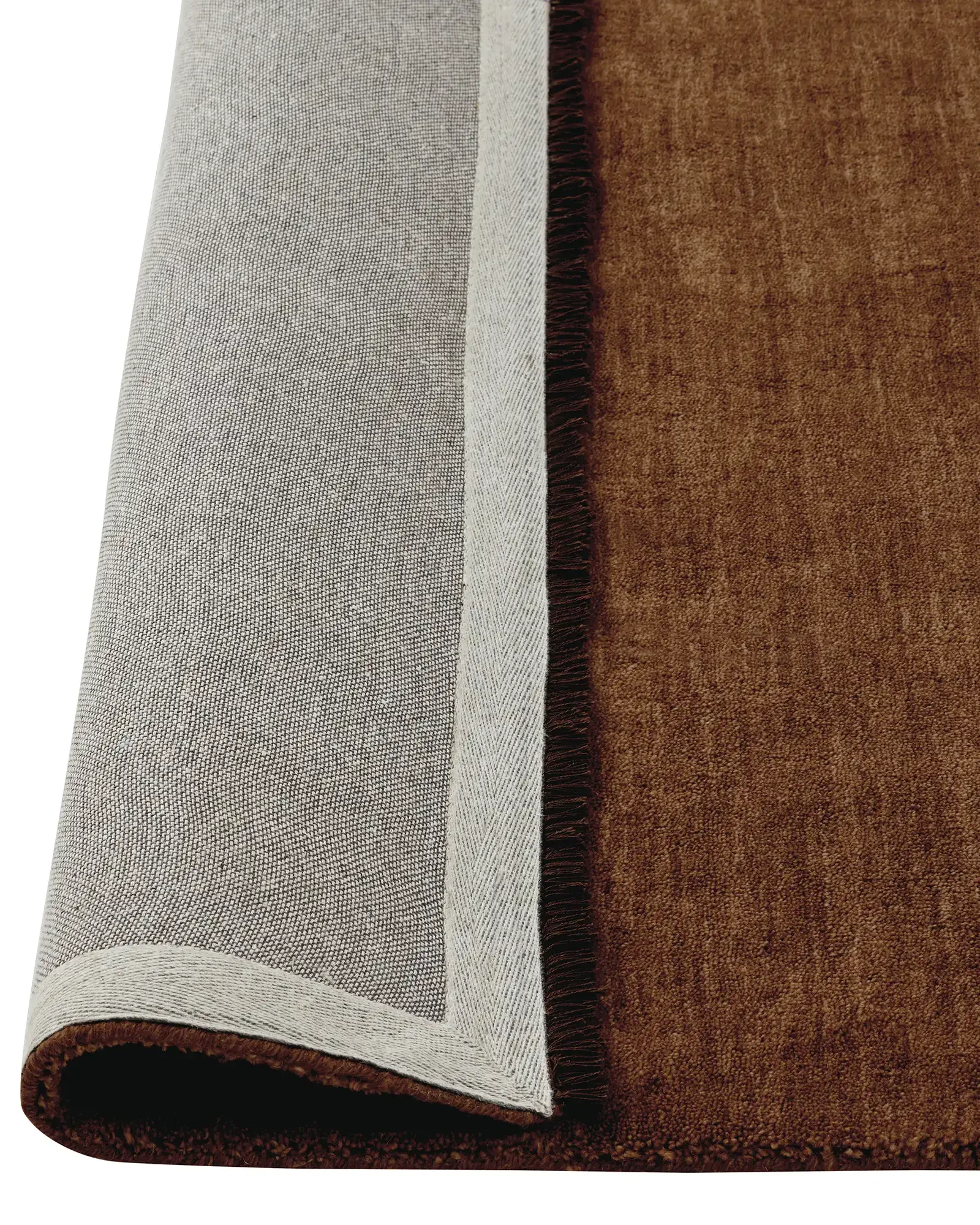 recjXXgRtKmMxDrrk_Silvio-rug-sienna-2.webp