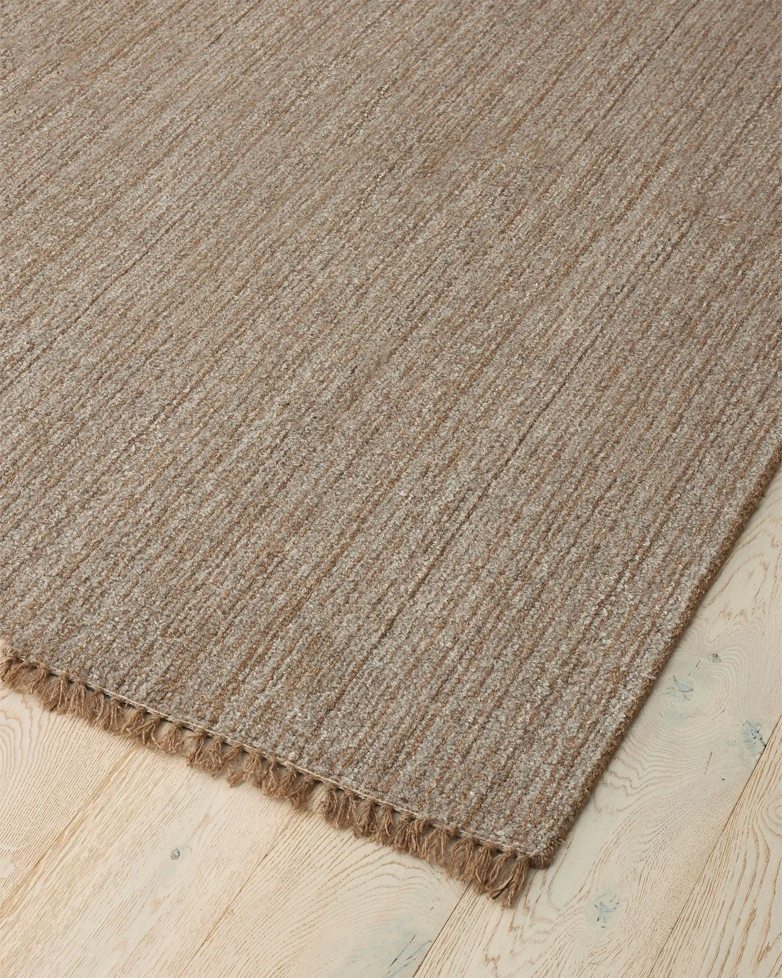 rec6AOq0NTkCJDlw9_Puglia_Taupe_Corner.jpg