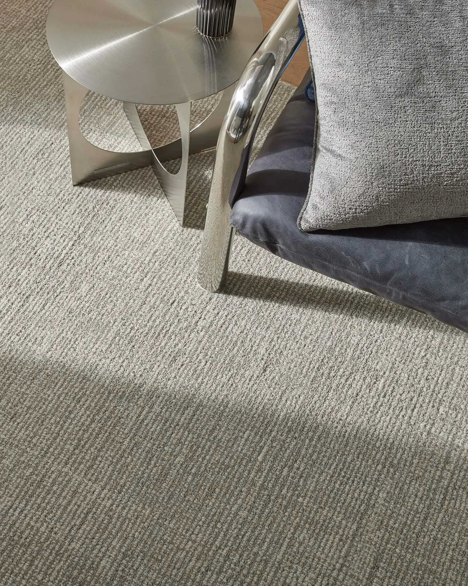 recQS0pZ9wcLupGdG_Kaia_mist_tempo_steel_rug_lifestyle.webp
