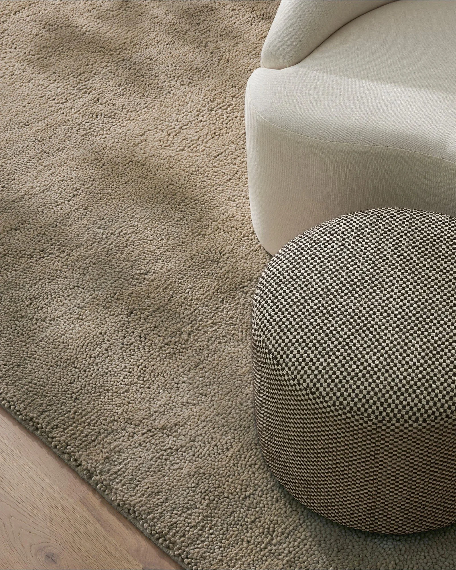 reclQ2U5vRSWs1f6l_Valencia_cloud_rug_lifestyle2.jpg