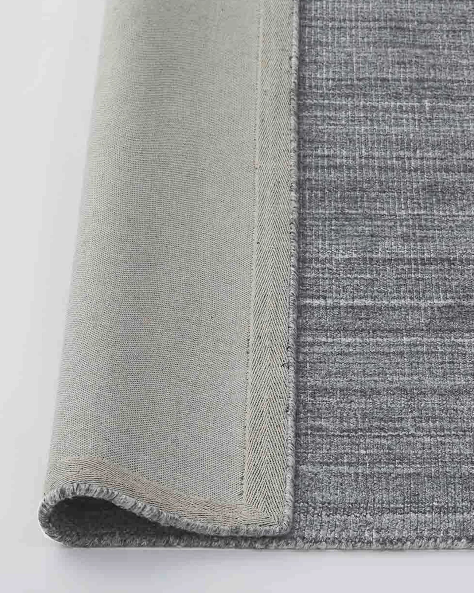 recpf9jjc05GztMLf_Travertine-Pewter-Roll.webp