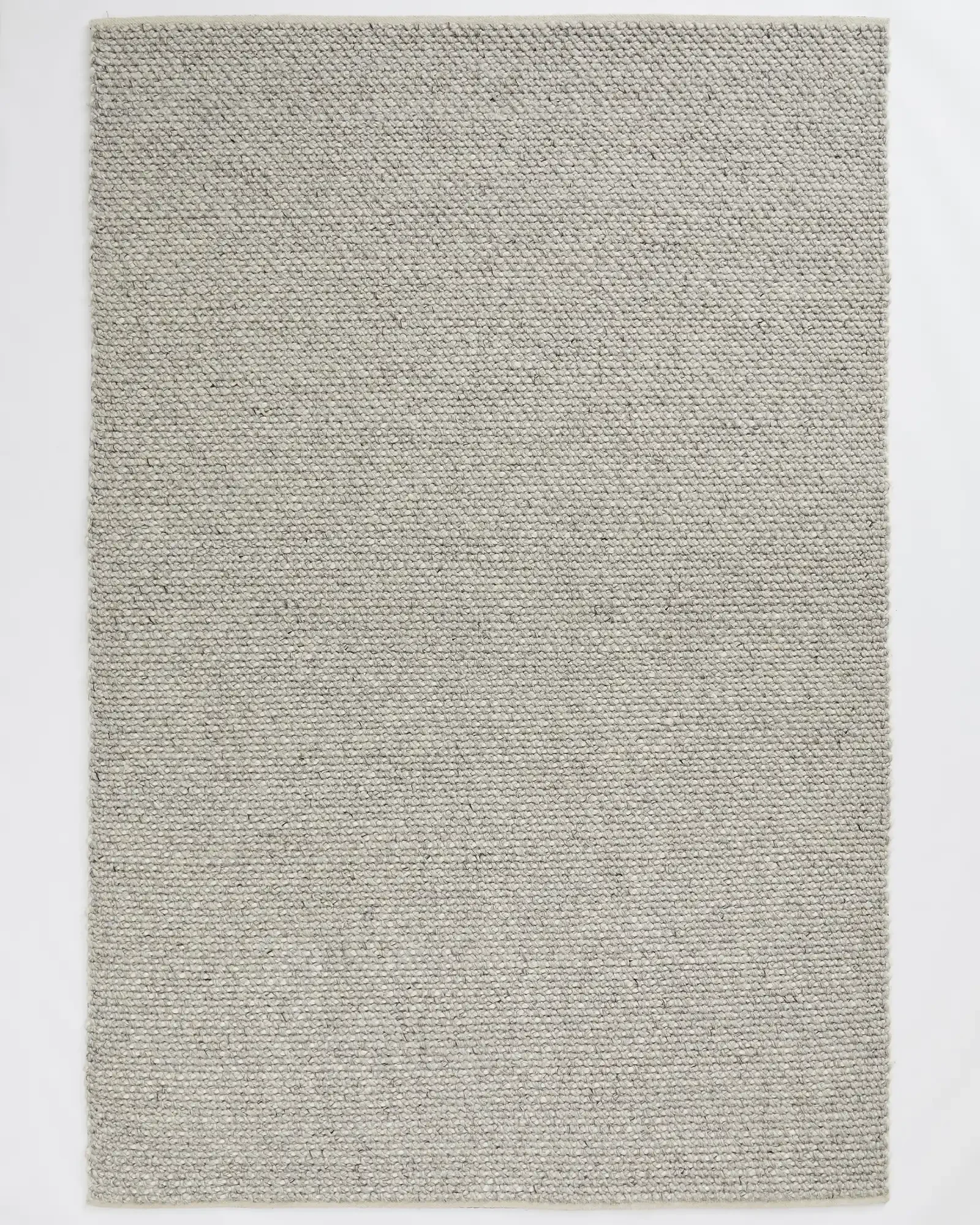 reczZpPtGsRQtwADr_Emerson_Rug_Feather_Full_legnth.webp
