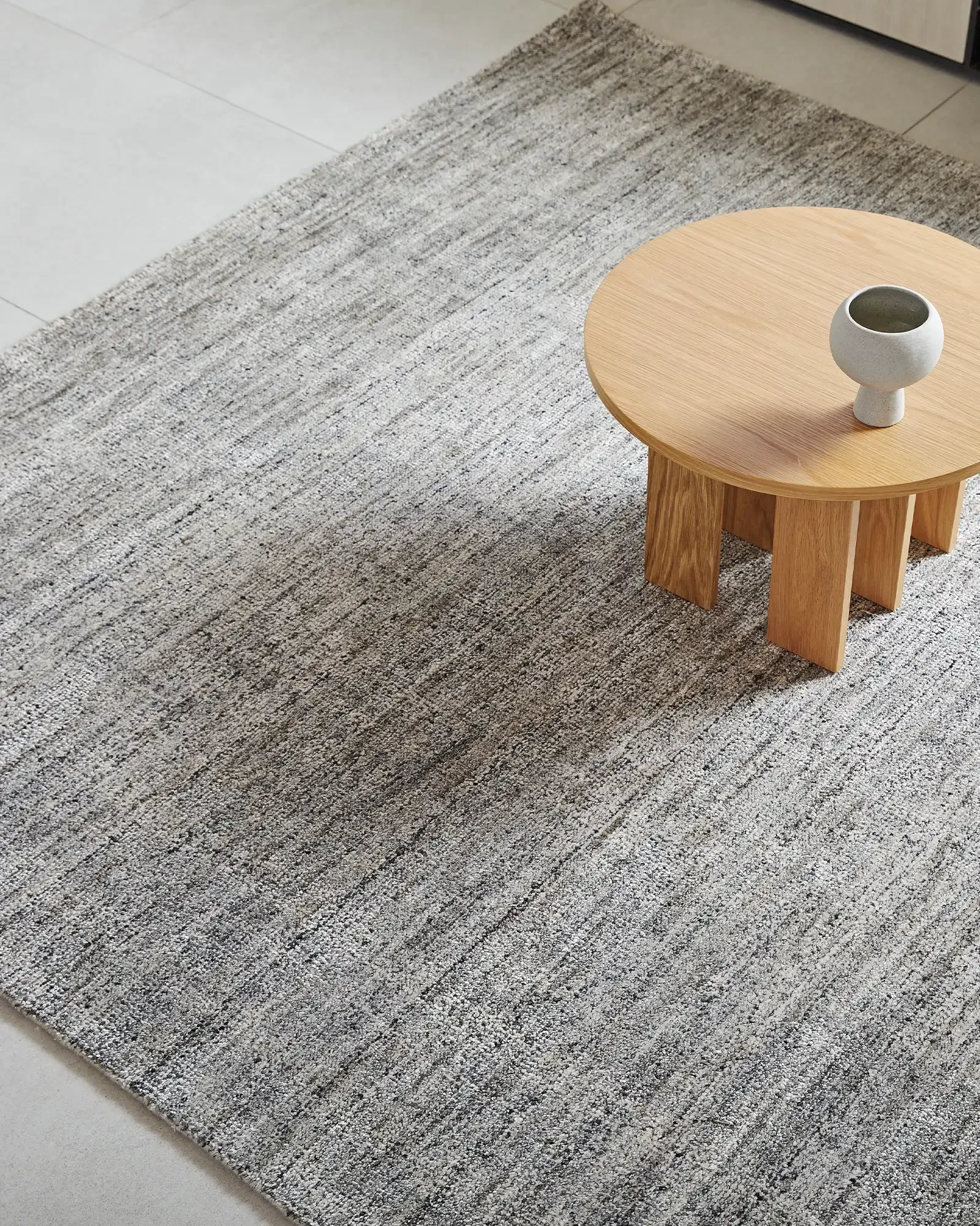 recAd01na5qxQC1KV_Granito-Shale-Rug-Lifestyle.webp