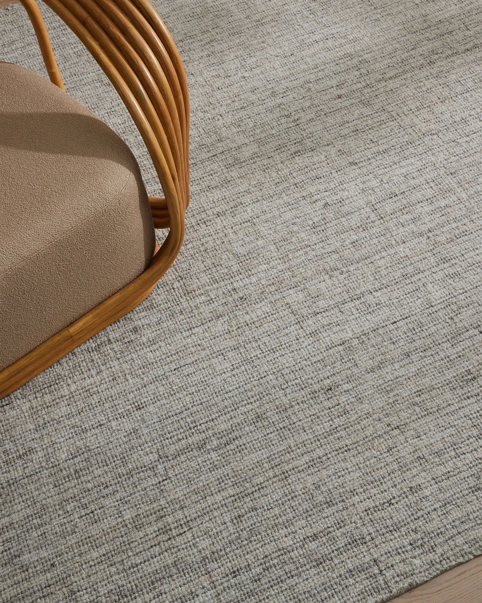 recZFKDYNbECFvRRa_Puglia_fox_rug_lifestyle2.jpg