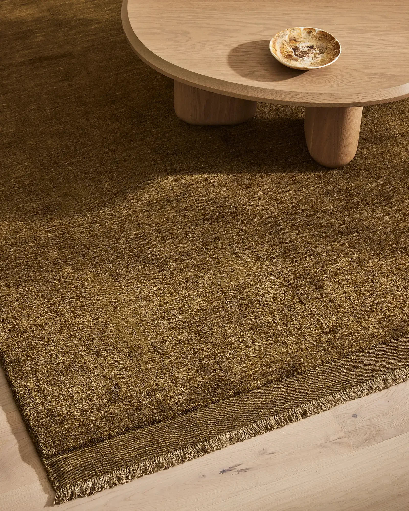 recAybFVEAVn0mjv7_Silvio-rug-oakmoss.webp