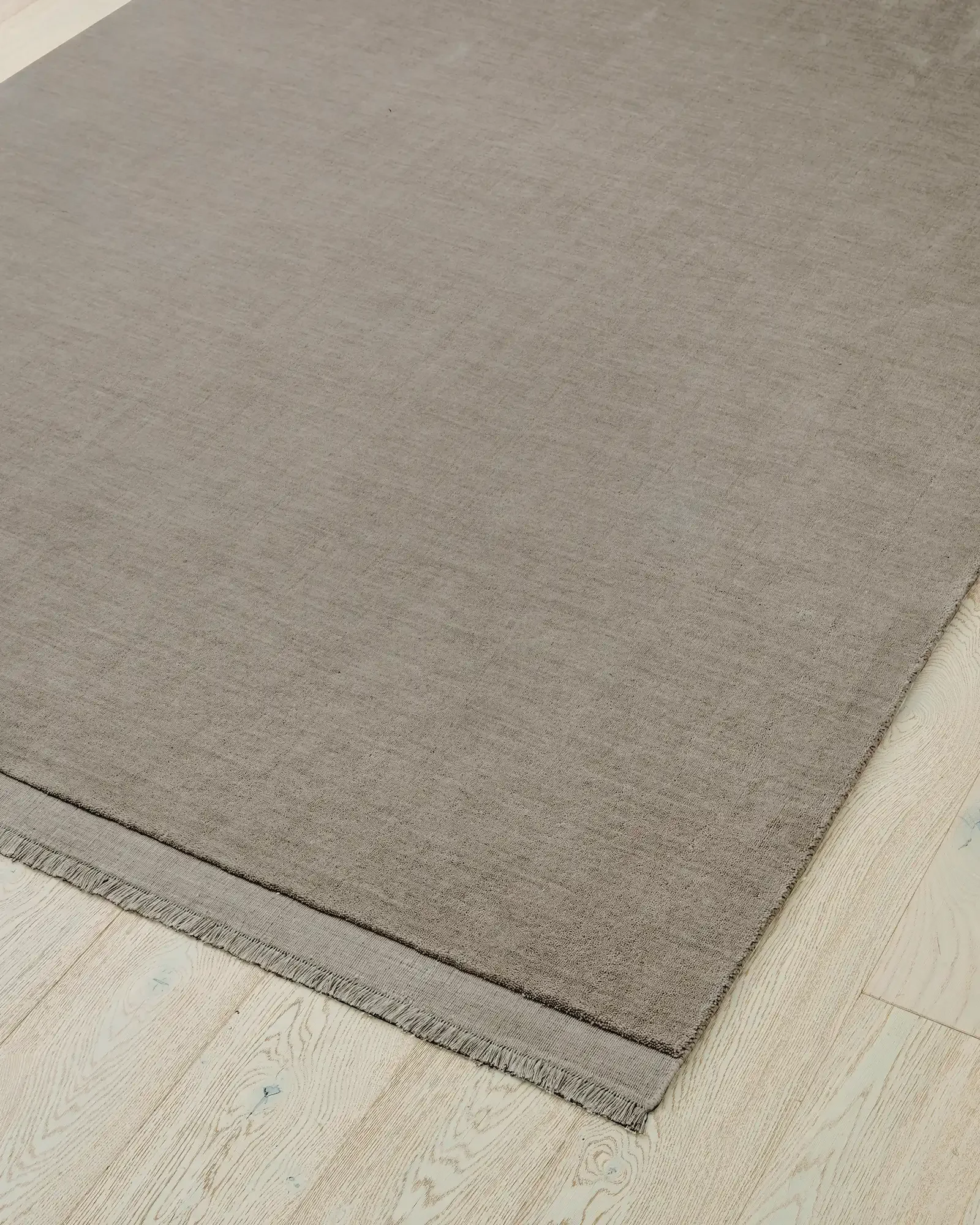 reckt2dOvtKrk366U_Silvio-rug-Flint-1.webp