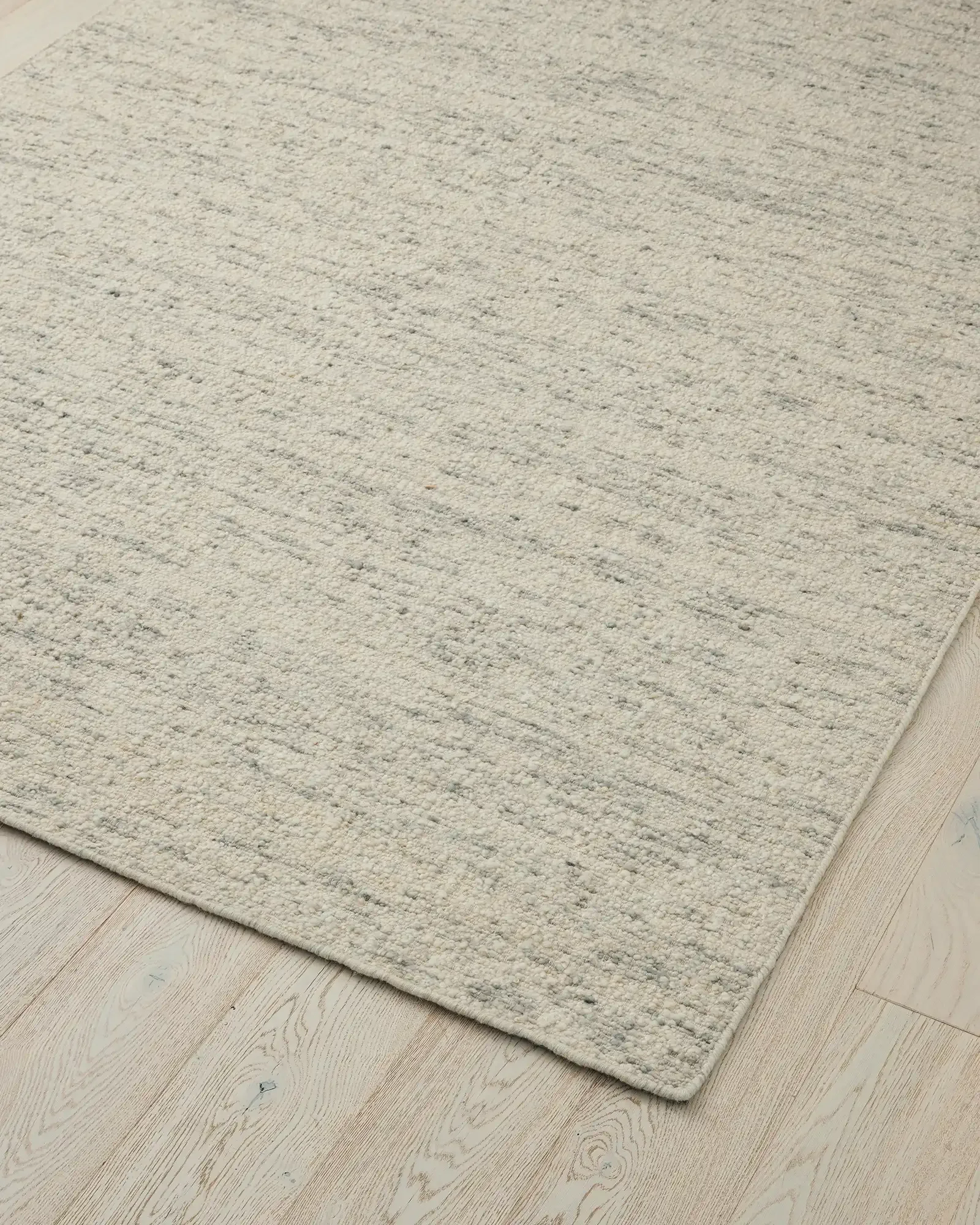 recpNwSu8b0htwygX_Henley-PELICAN-rug-1.webp