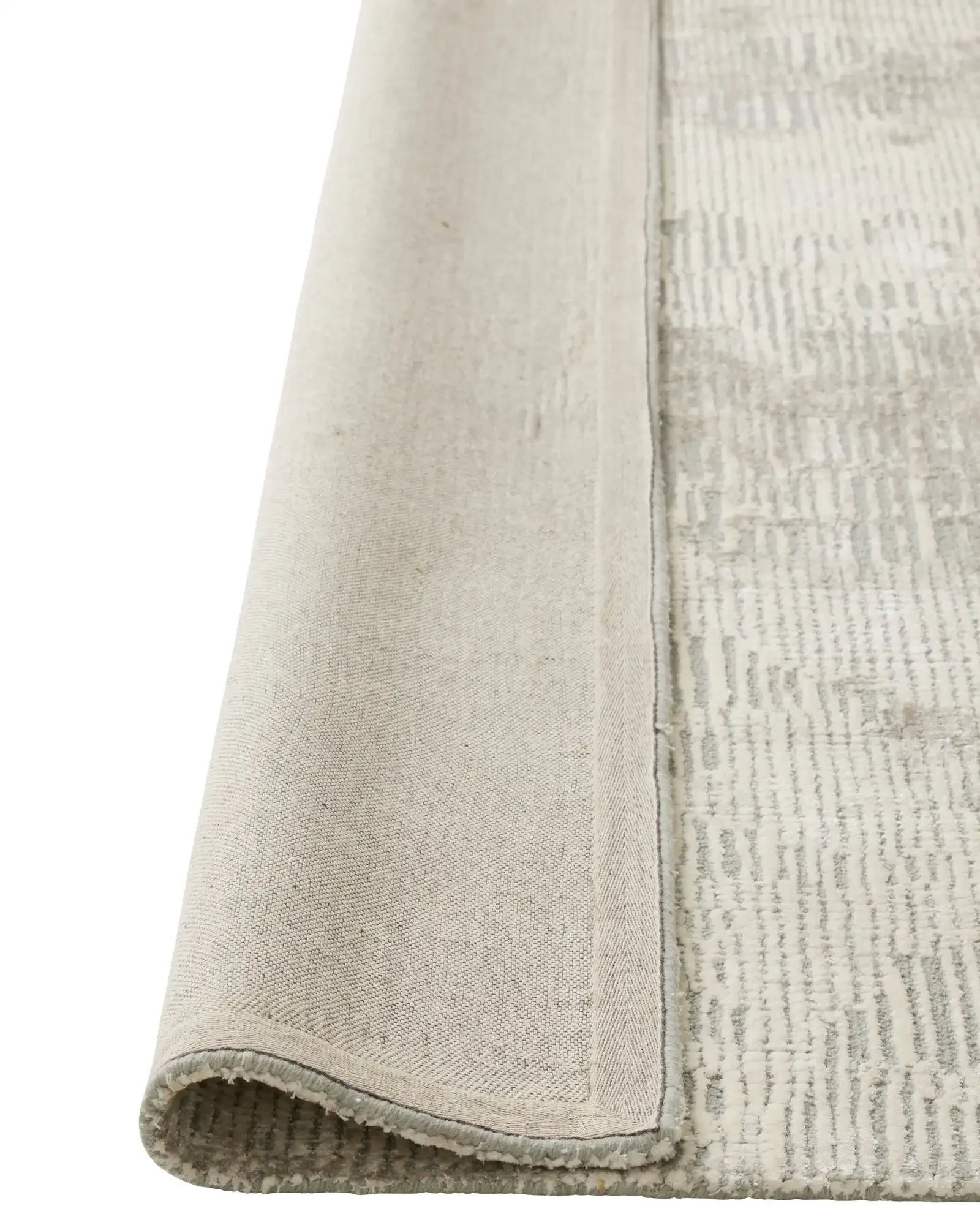 reczryHmkJbACPFOA_Glebe_rug_silver_weave_backing.webp
