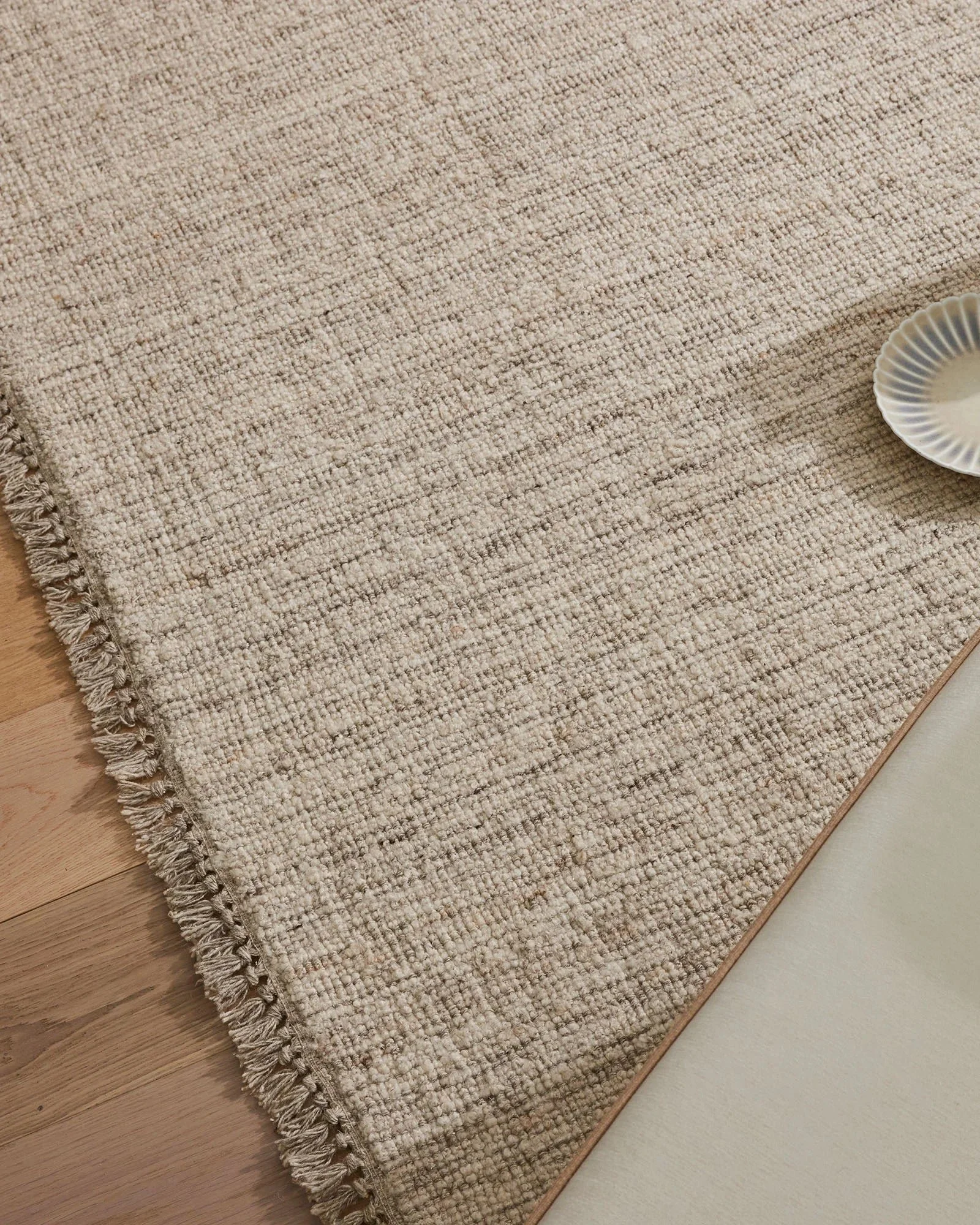 recASbD6QnauQzfwF_Puglia_taupe_rug_lifestyle.jpg