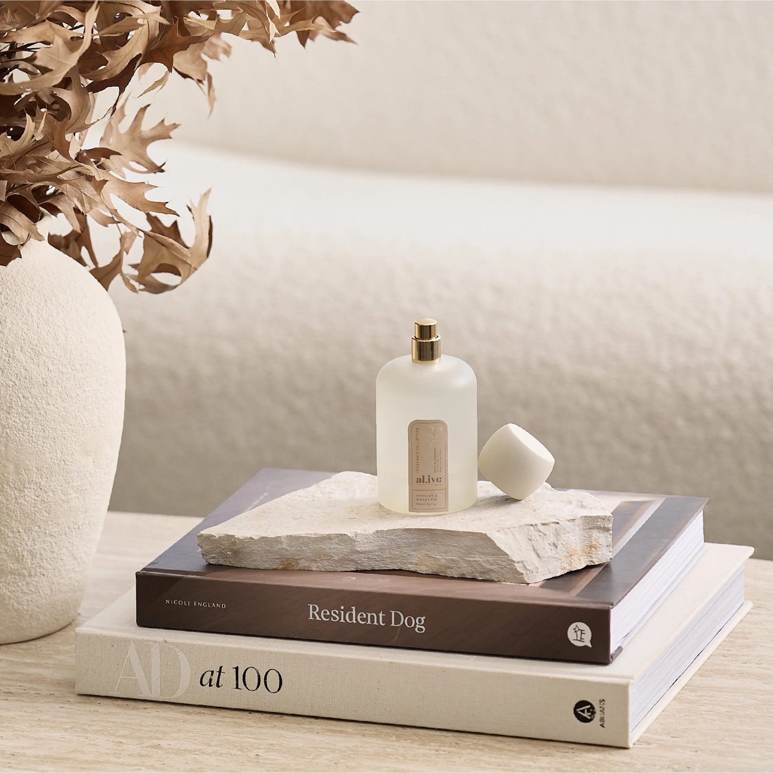 Fragrance_Styled-Imagery_Room-Spray_10.jpg