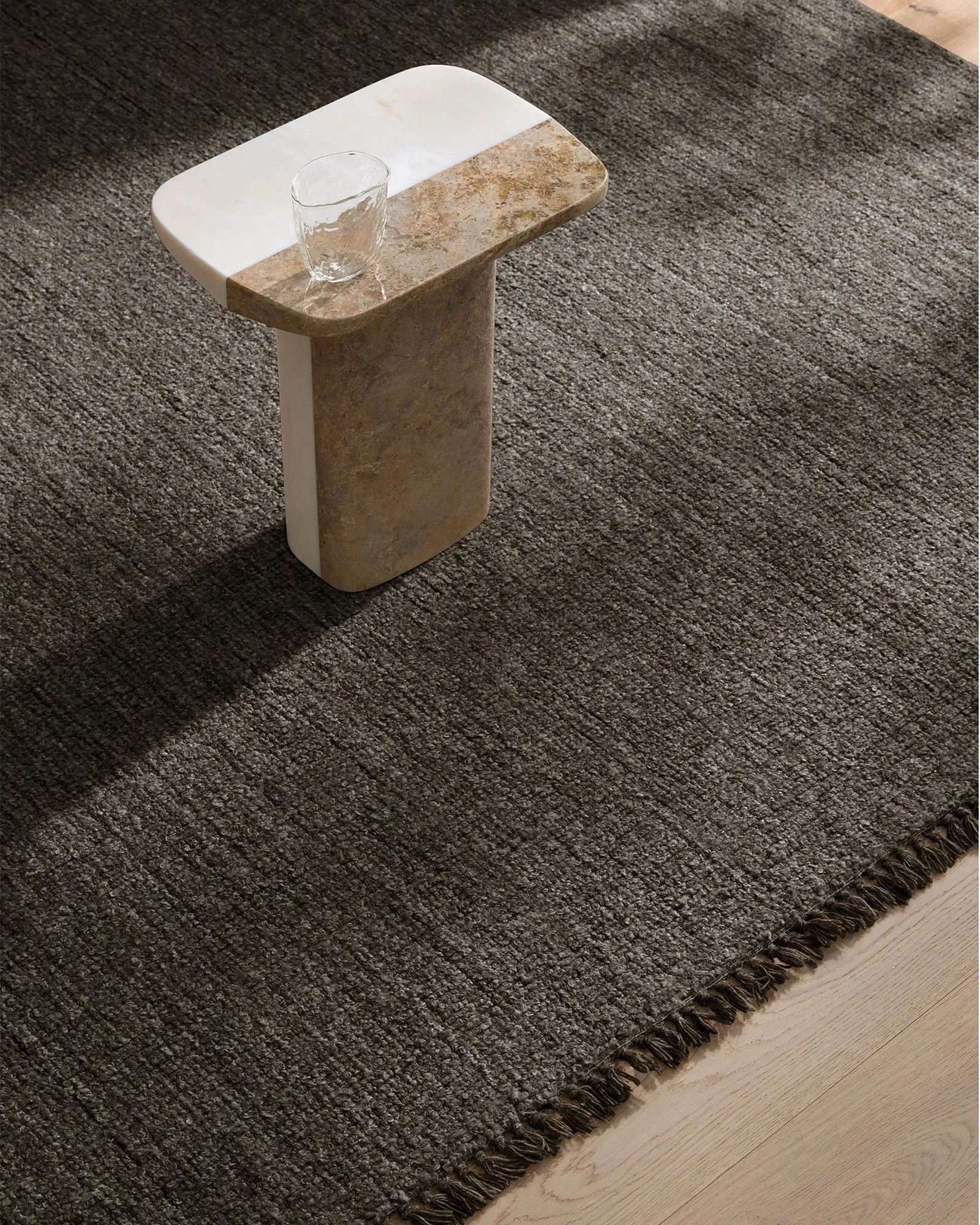recrMrmGGRvD1CD50_Puglia_pigeon_rug_lifestyle1.jpg