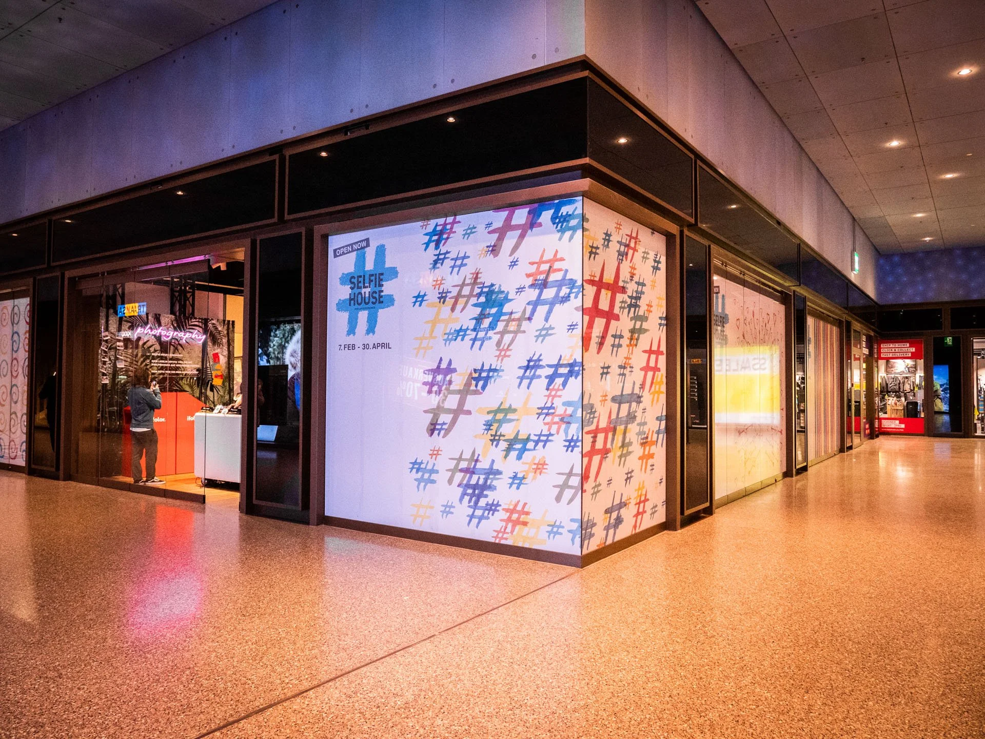 SelfieHouseOpening-49.jpeg