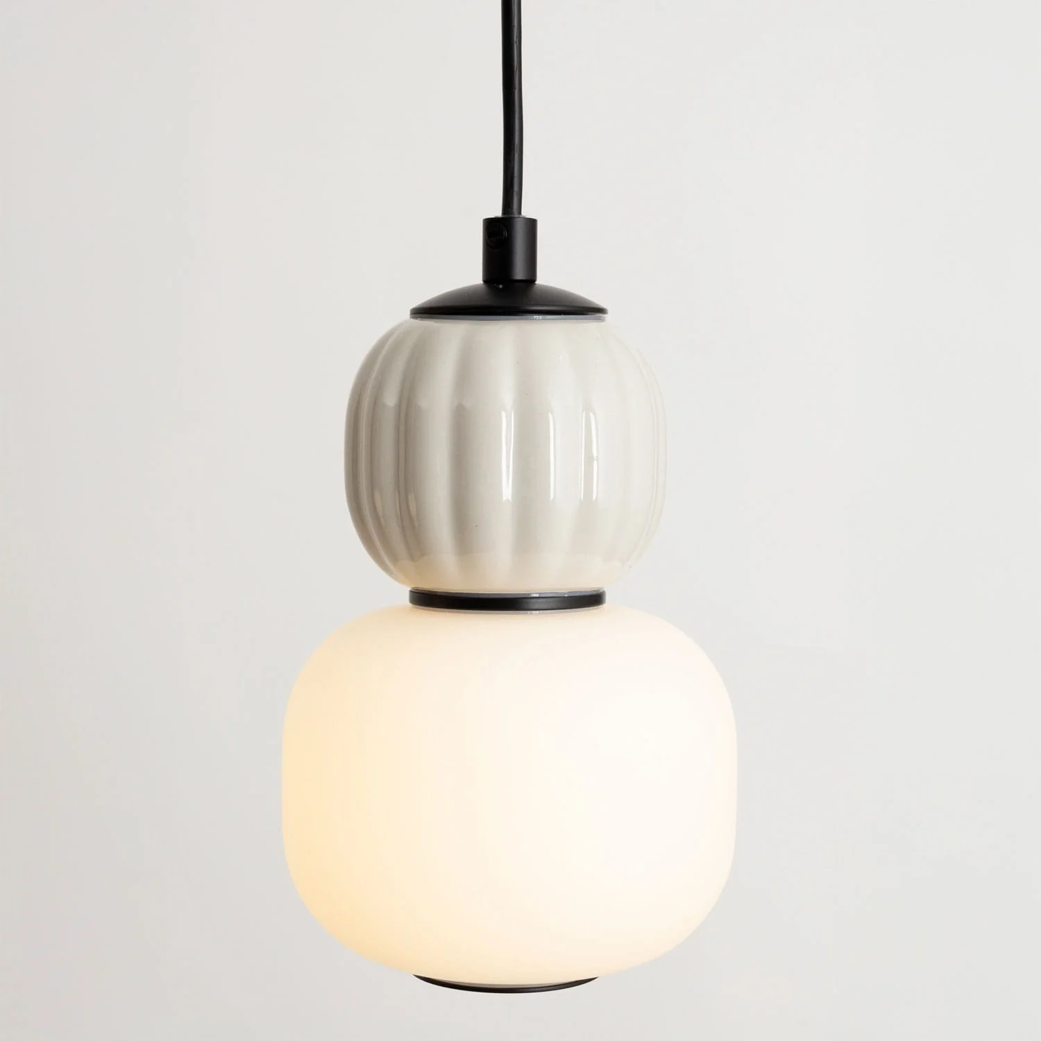 P0624-MODERN-LAMPA-MAXLIGHT-WISZACA.jpg