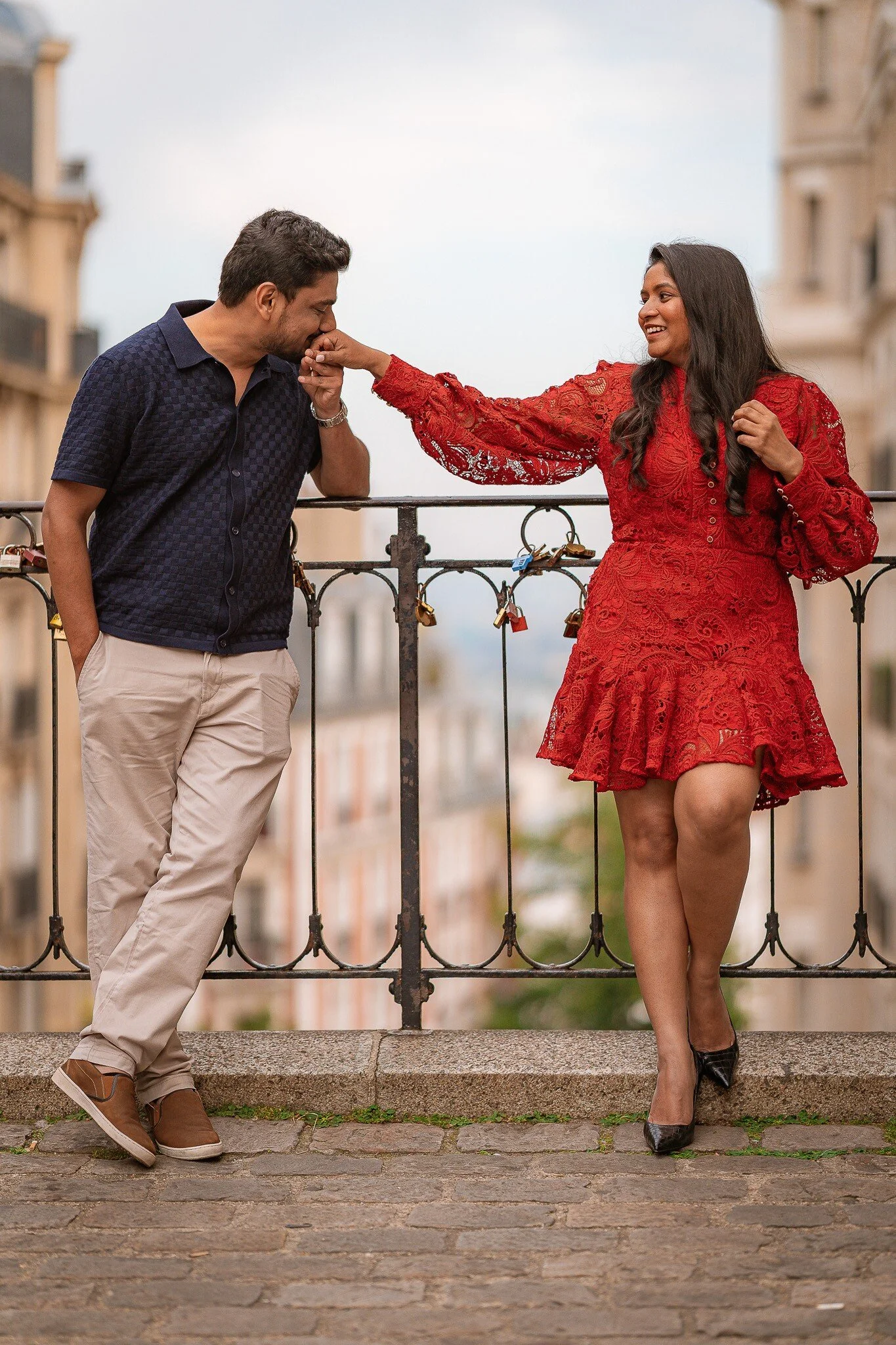 Private photo session couple in montmartre