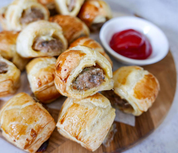 2" Cocktail Sausage Rolls x240 - Product Code: SAUS ROLL200