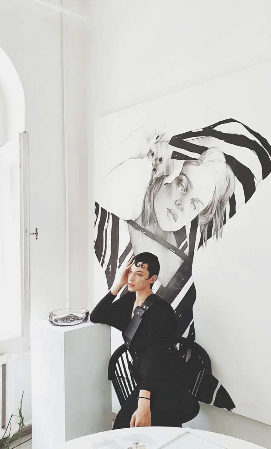 For the discerning interior designer, Baiba Glass offers collectible artisan lighting defined by timeless sculptural forms. Our portfolio features exclusive Murano glass from UNESCO-recognized studios in Venice and Japan. These artifacts of light are