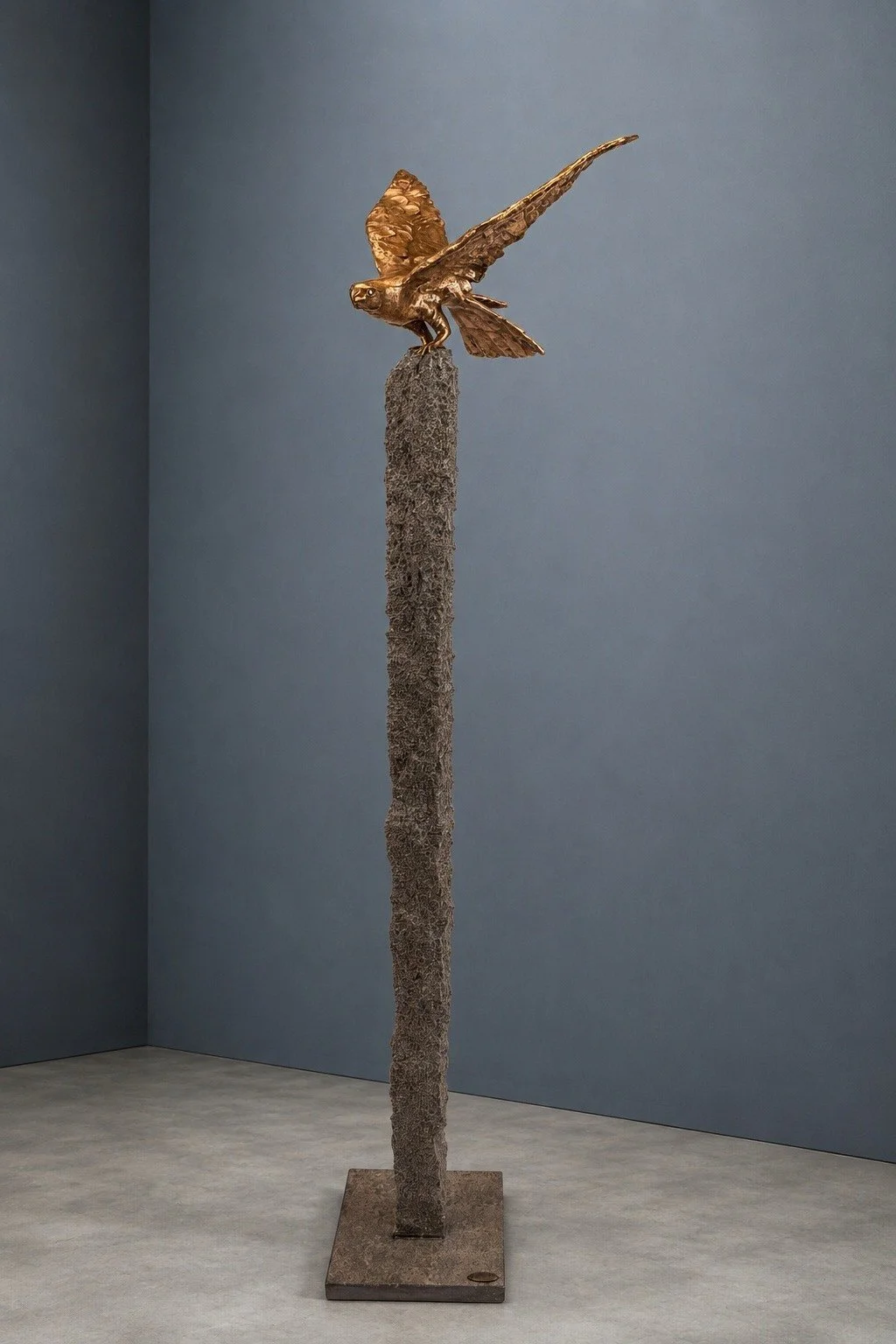 kestrel-taking-flight-torenvalk-brons-bronze-sculpture-laurens-spier (6).jpg