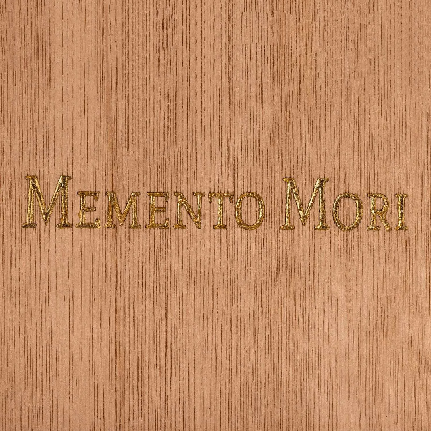 memento-mori-gilded-skull-wall-sculpture-laurens-spier (5).jpg