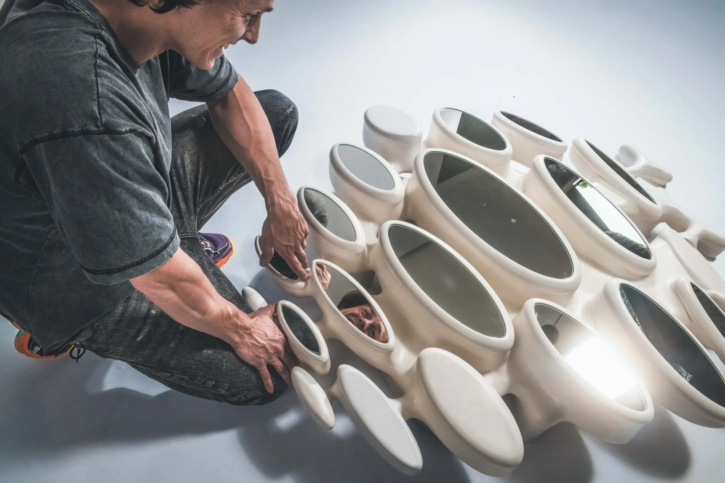 mitosis-mirror-wall-sculpture-laurens-spier (3).jpg