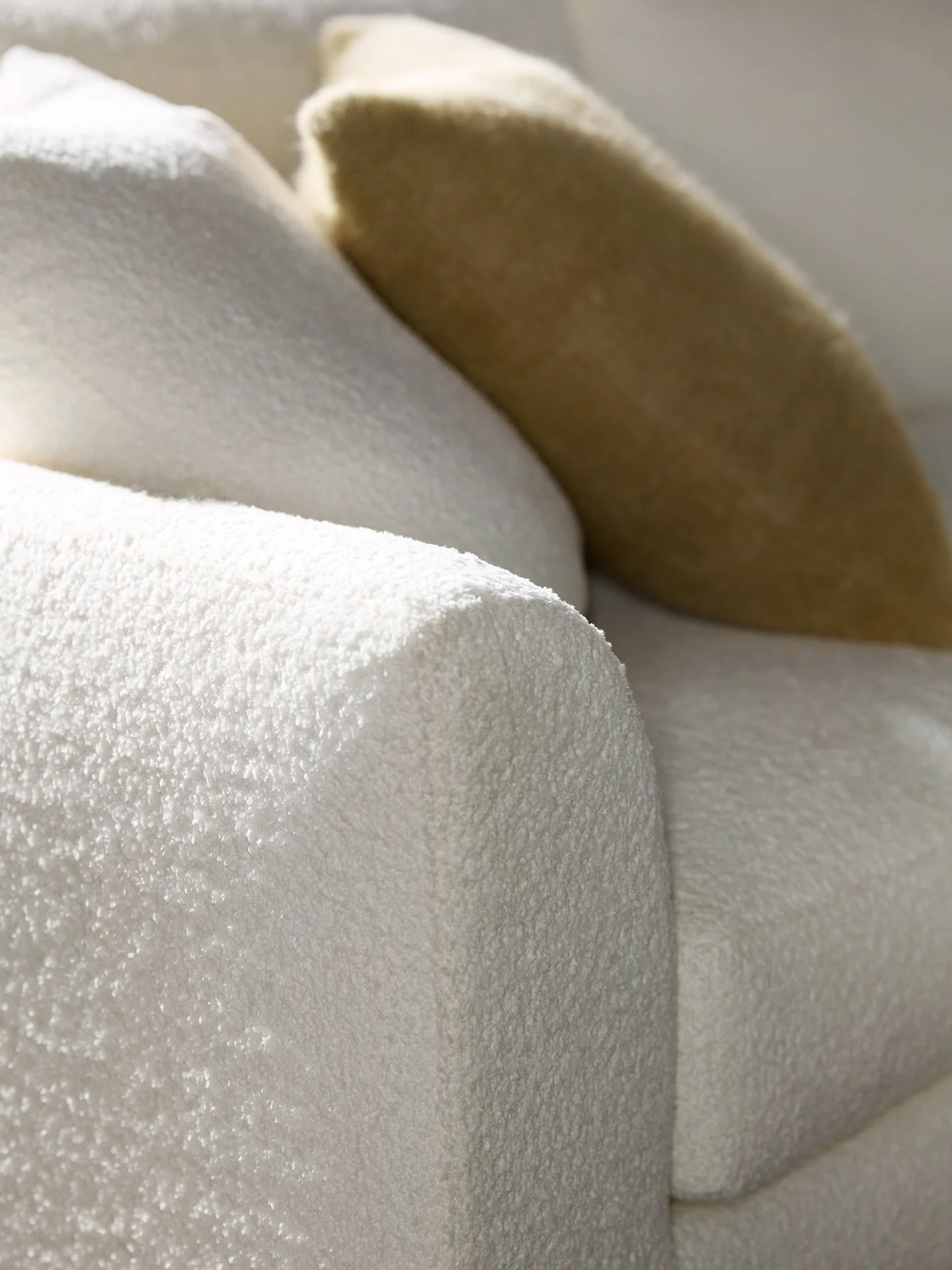 The countdown to High Point is officially on &mdash; doors open in 11 days and we fly down in 5! The Granger Sofa, first introduced last Market, returns this season in 7&rsquo;, 8&rsquo;, and 9&rsquo; sizes &mdash; ready to take the spotlight once ag