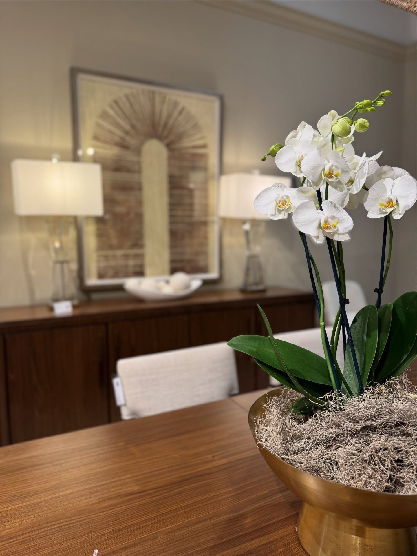 The Eleana Collection is shining bright this market &mdash; where refined silhouettes meet a subtle shimmer of sophistication. Every piece catches the light and the eye. ✨

#EleanaCollection #HookerFurnishings #HFChicago #MarketStyle #DesignDetails #