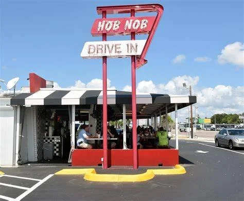 What’s Happening in Sarasota: Local Favorites, Mother’s Day Plans &amp; What’s Next