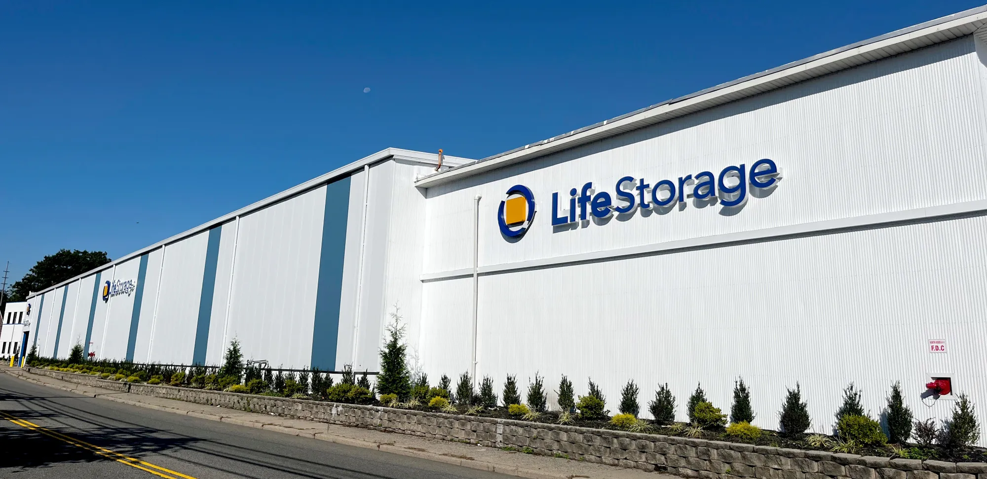 Life Storage - Lease-Up Self Storage — Roxanne Bushey