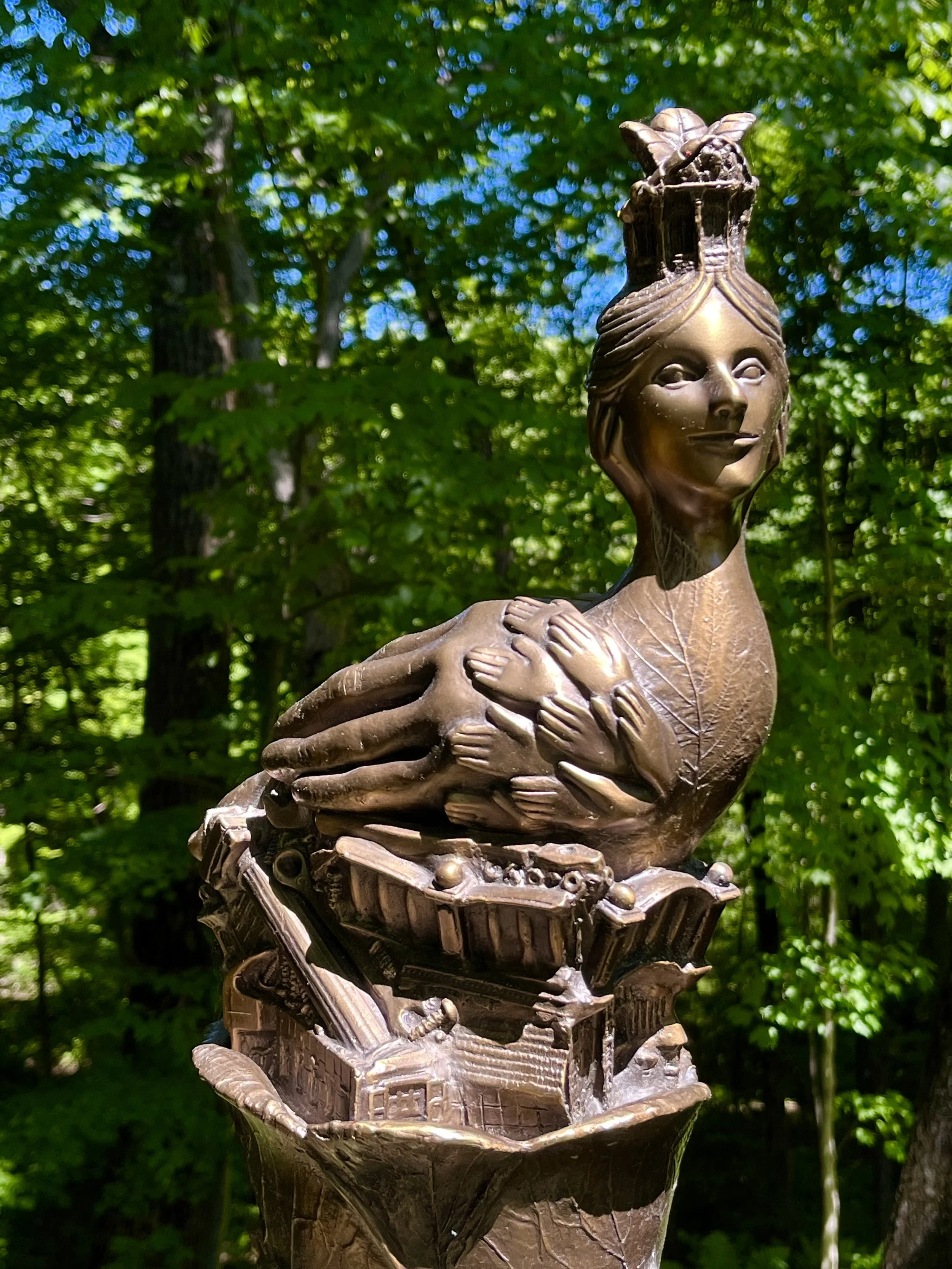 Leslie Fry, NestBuilder (detail), 2012, bronze, 72" x 32" x 22"