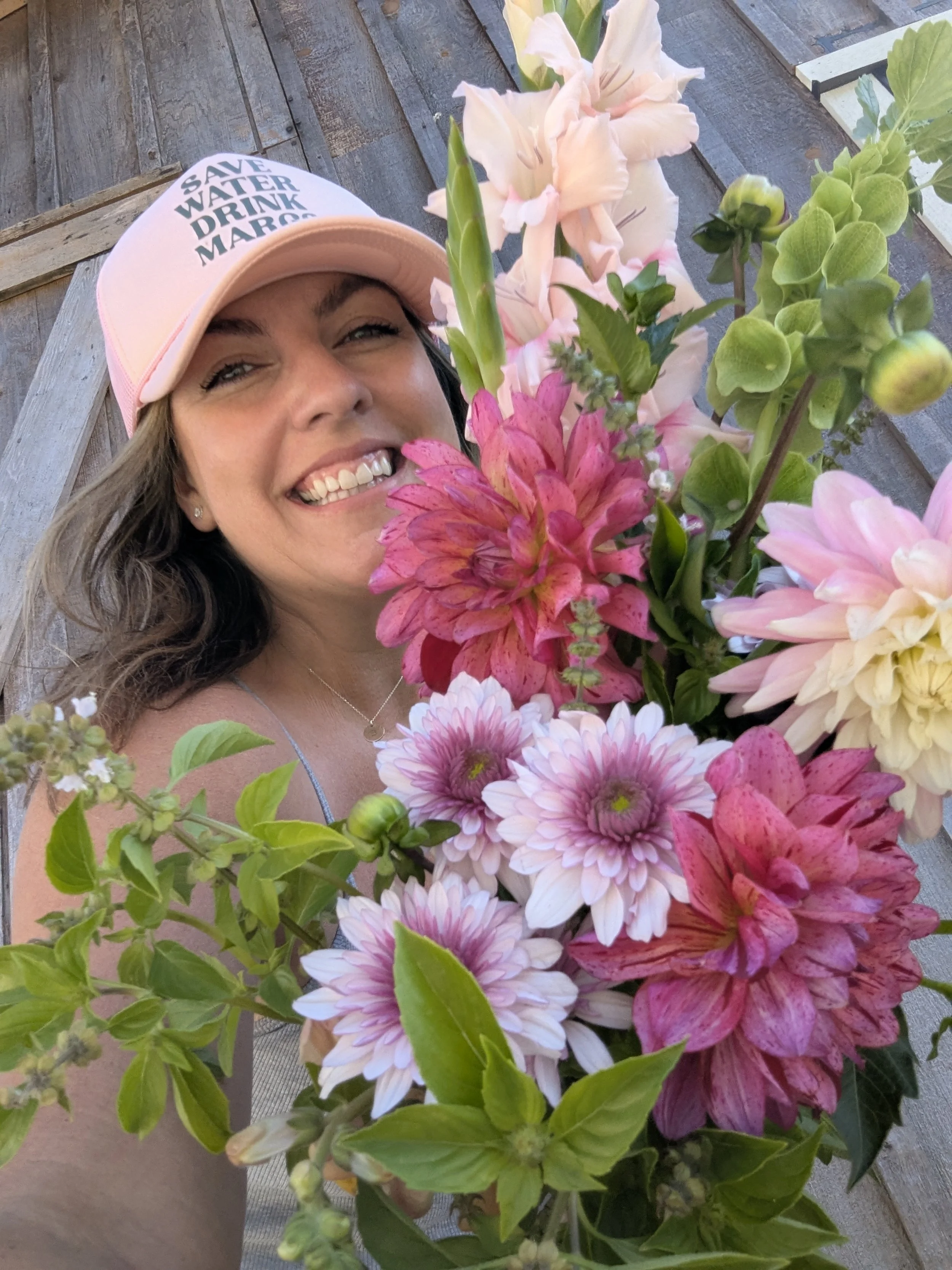 Our secret Ingredient for fragrant Summer bouquets
