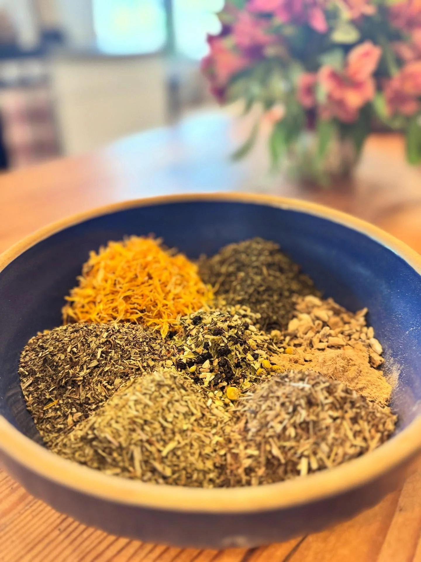 It&rsquo;s a Tea Making Day 🌿 
As of Monday I cut coffee from my diet as an act of solidarity for a friend 🫶🏼and needless to say I&rsquo;ve been drinking more tea than usual. I pulled out the Herbal Medicine textbooks and compiled the &ldquo;tonic