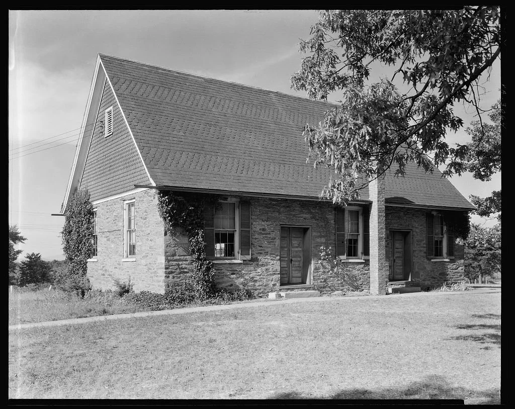 118-0015_Quaker_Meeting_House_1935_Exterior_Front_Oblique_FBJohnston.jpg