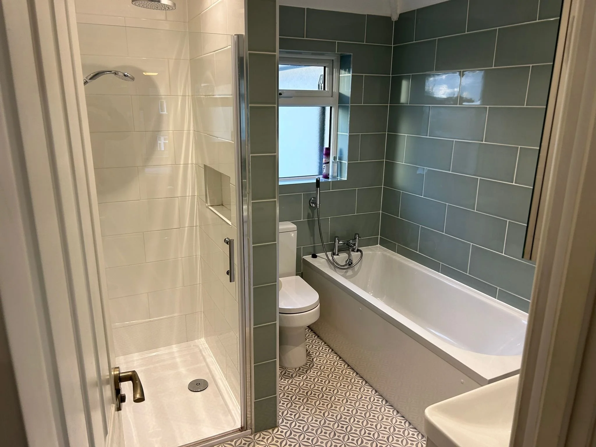 bathroom 3.jpg