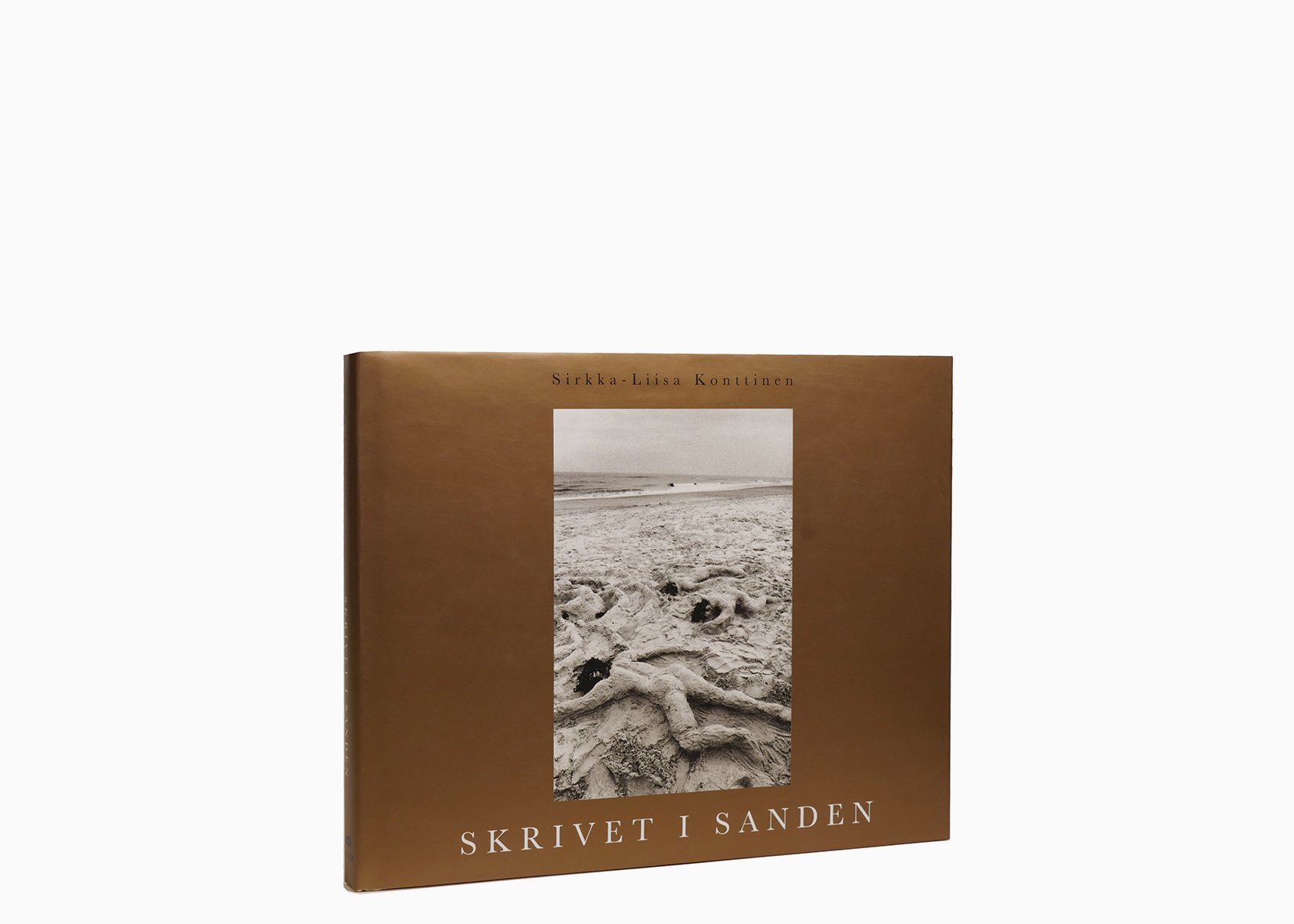 Skrivet i Sanden (Writing in the Sand) by Sirrka-Liisa Konttinen