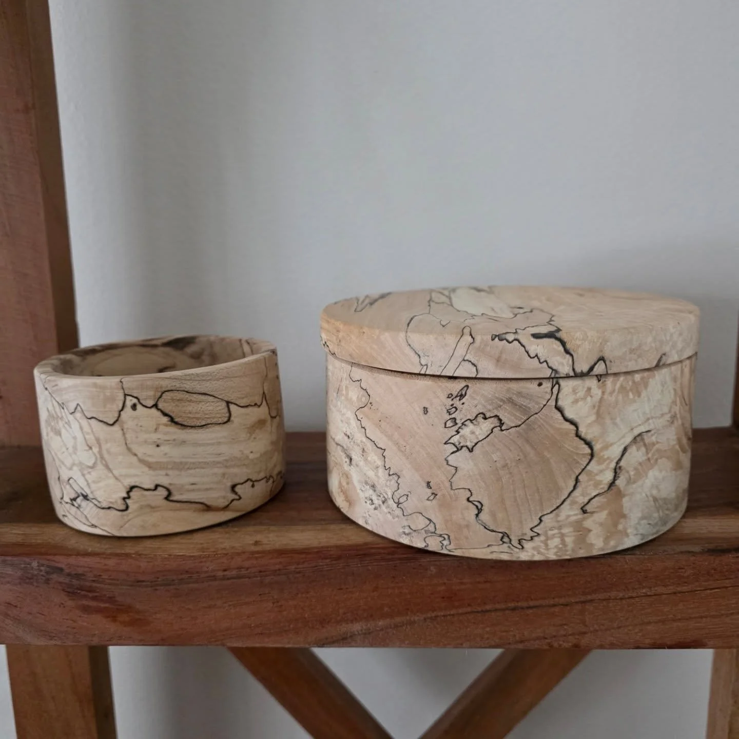 Spalted maple. Leave a maple log to time and elements and let the nature nature. The dark lines are borders declared by competing fungi. It's cool, unique and beautiful! 
.
.
.
.
.
.
.
#woodturning #madeinvt #nature #art #woodworking