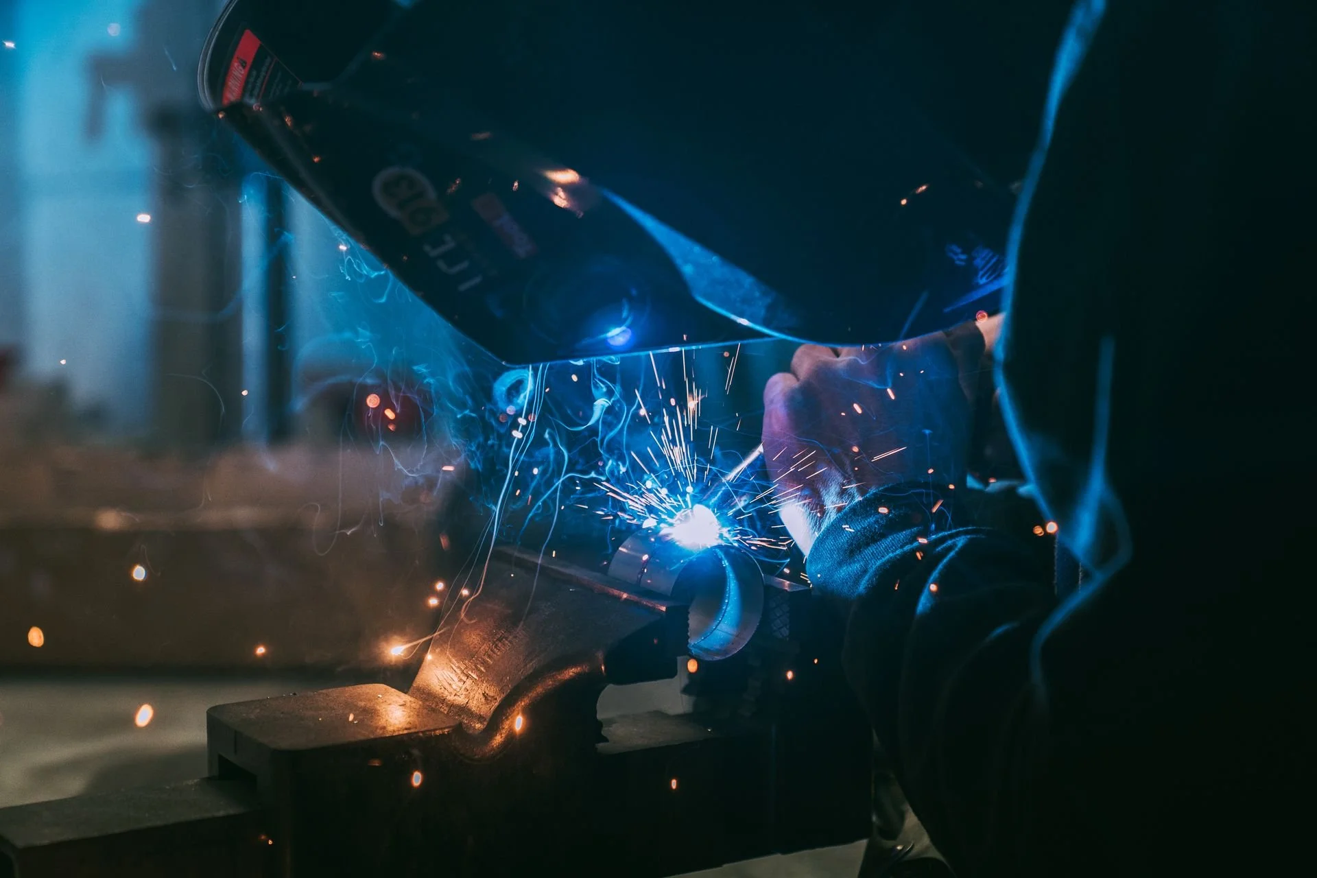 MIG Welding Machine for Stainless Steel: Definition, Requirements & FAQs (2026)