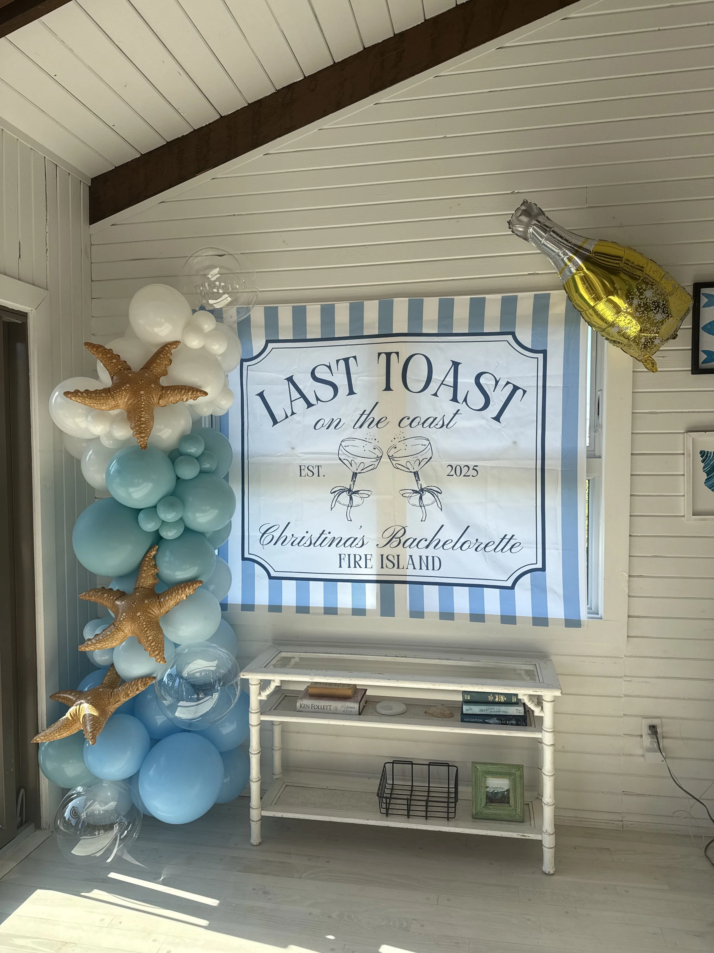 Freestanding Balloon Garland