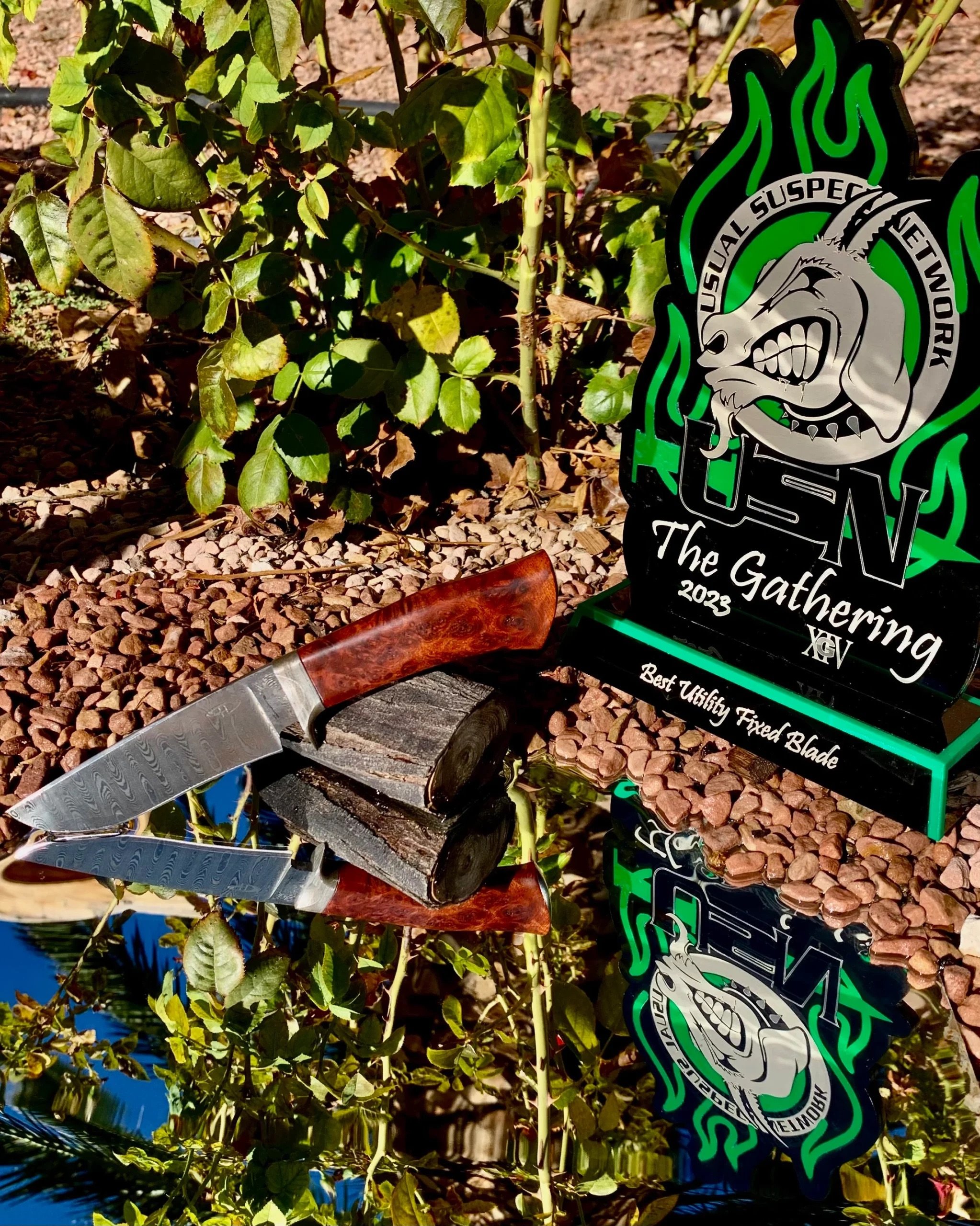 Hand-Forged-Ladder-Pattern-Damascus-Hunting-Utility-Knife-P.-Harp-Designs-3-scaled.jpeg
