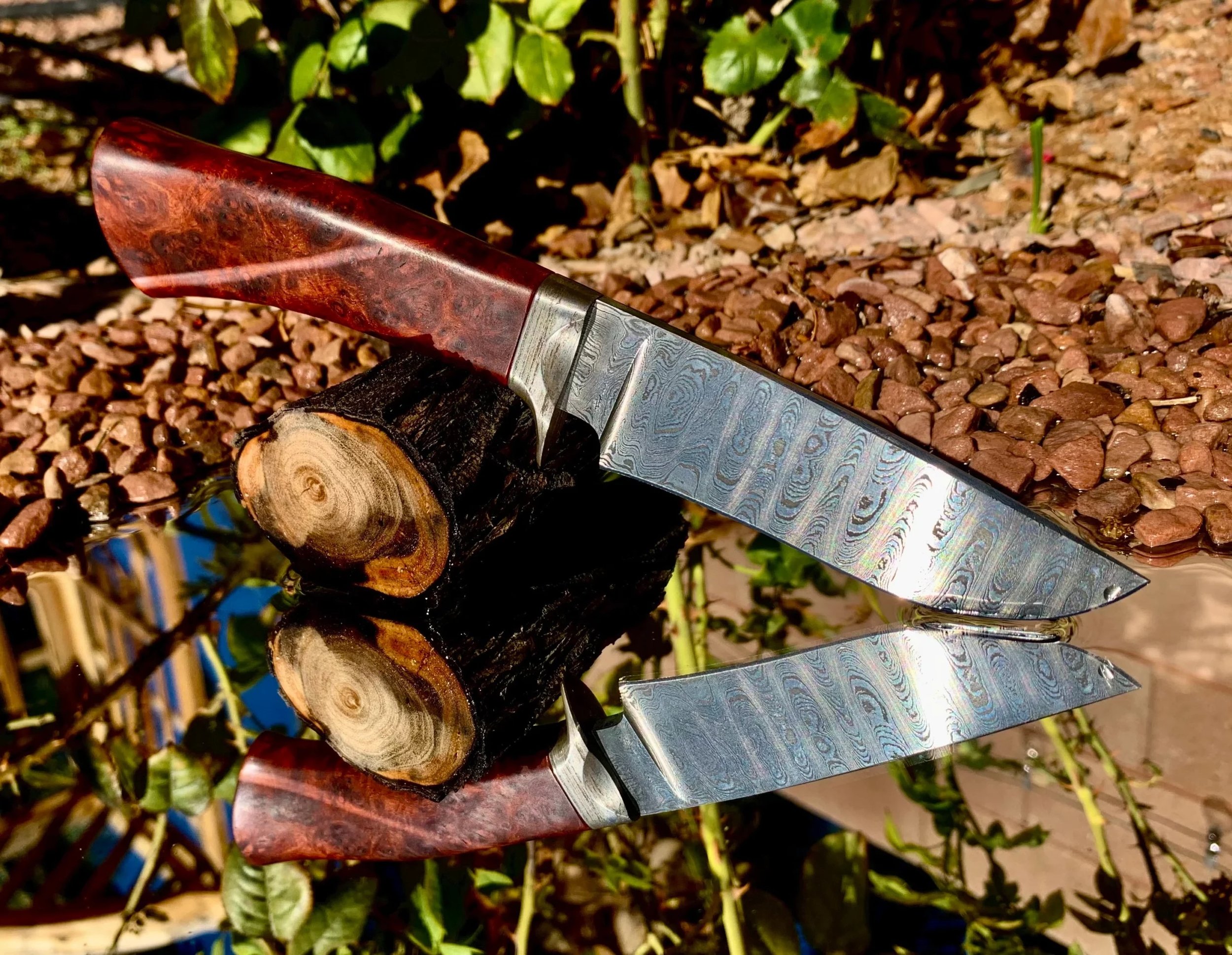 Hand-Forged-Ladder-Pattern-Damascus-Hunting-Utility-Knife-P.-Harp-Designs-2-scaled.jpeg