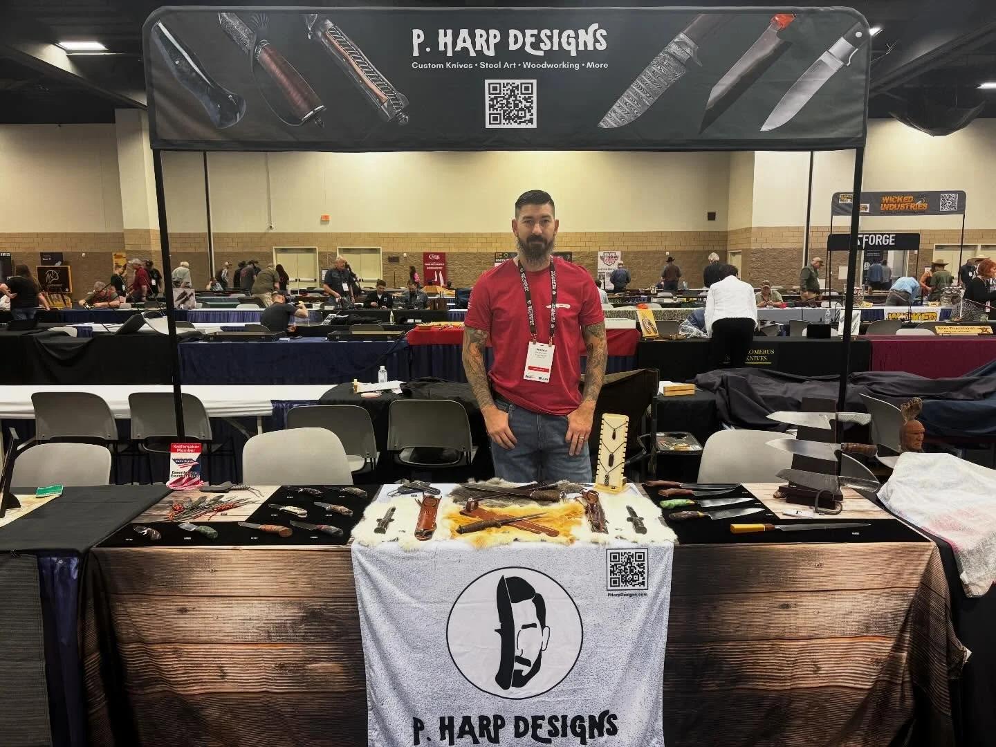 Prepped and ready for day one of Blade Show Texas. Let&rsquo;s go! 🤙🏻