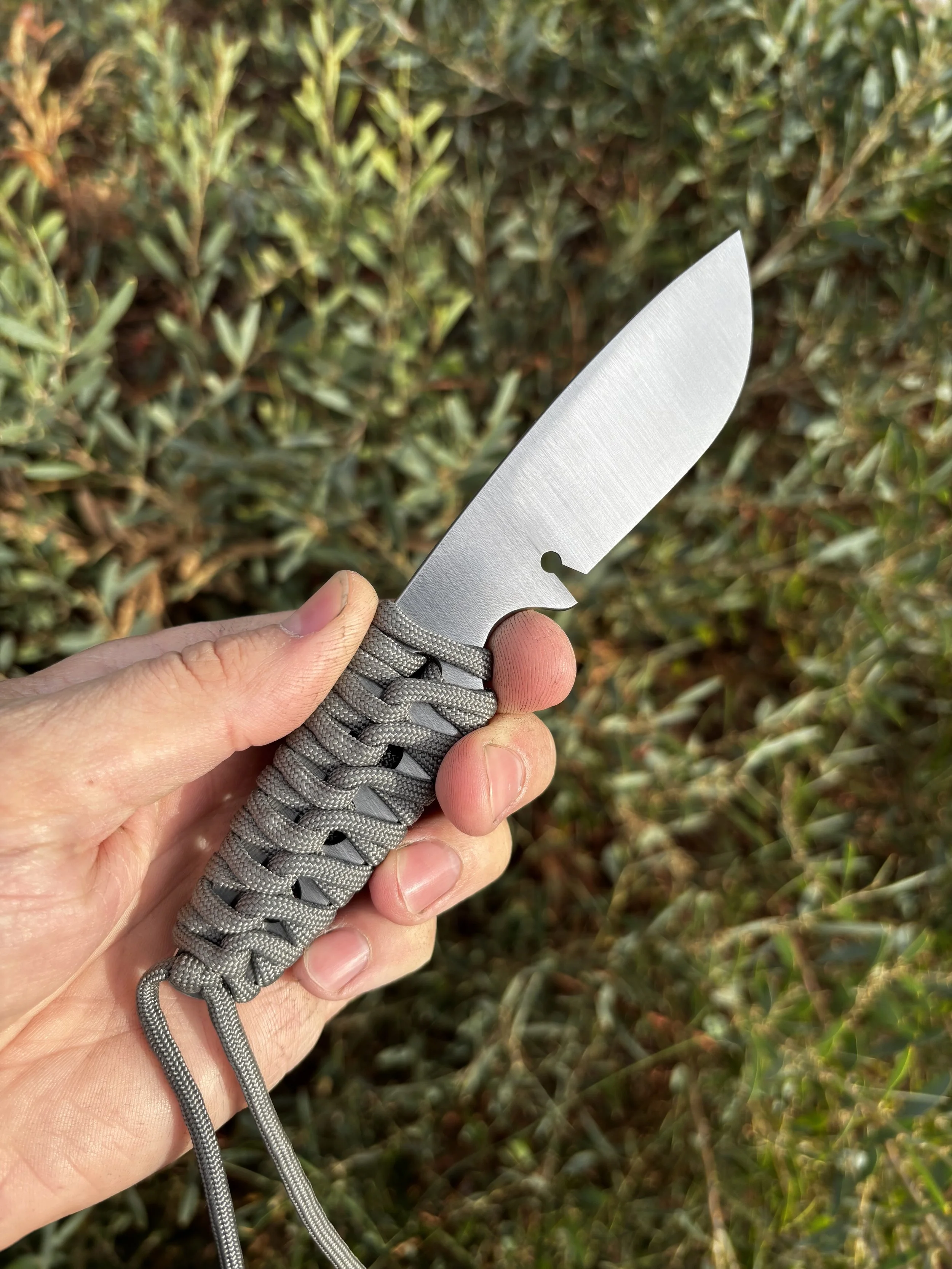 Scalpel V2 with Grey Paracord-2.jpeg