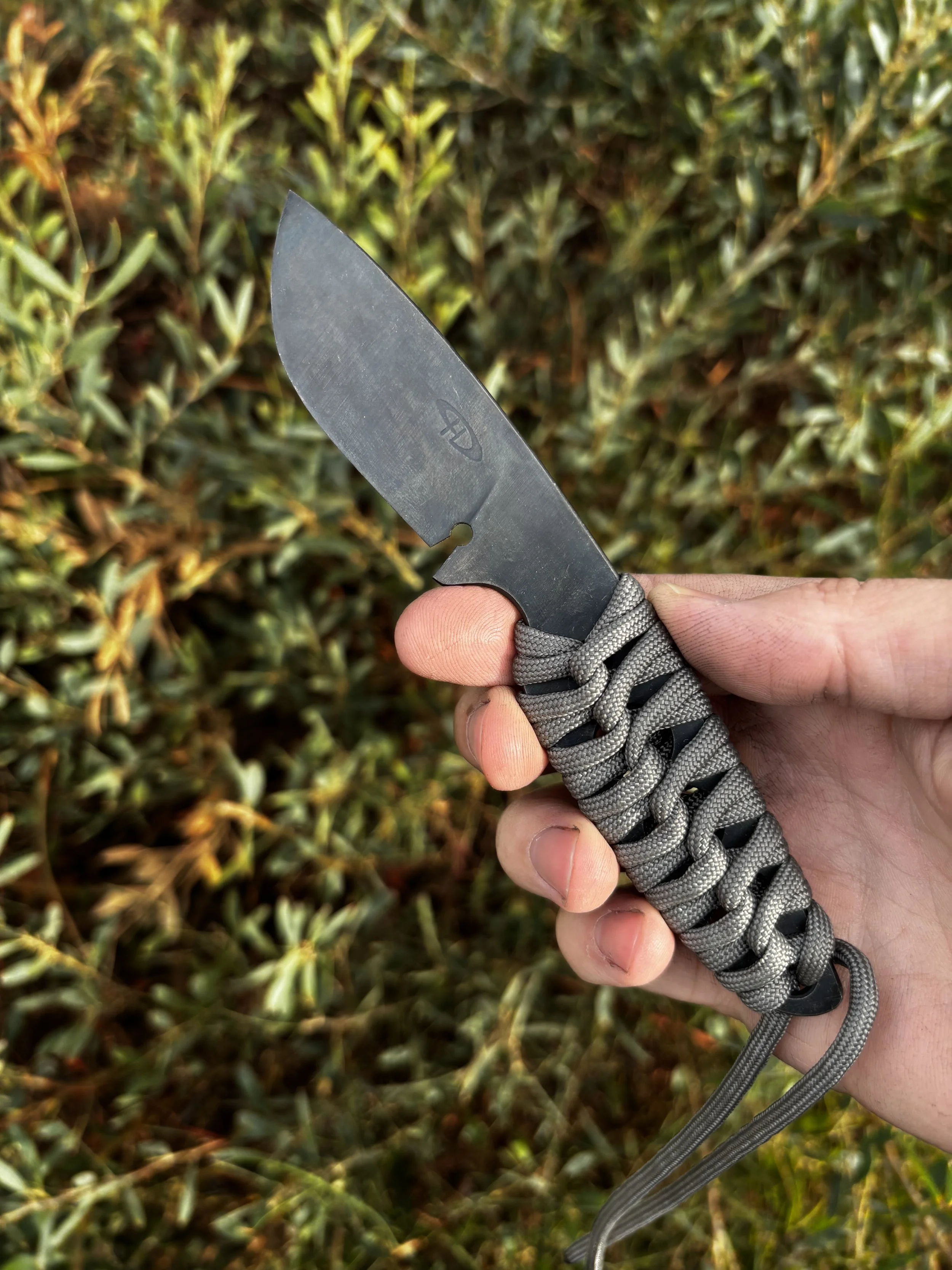 Scalpel with Grey Paracord-1.jpeg