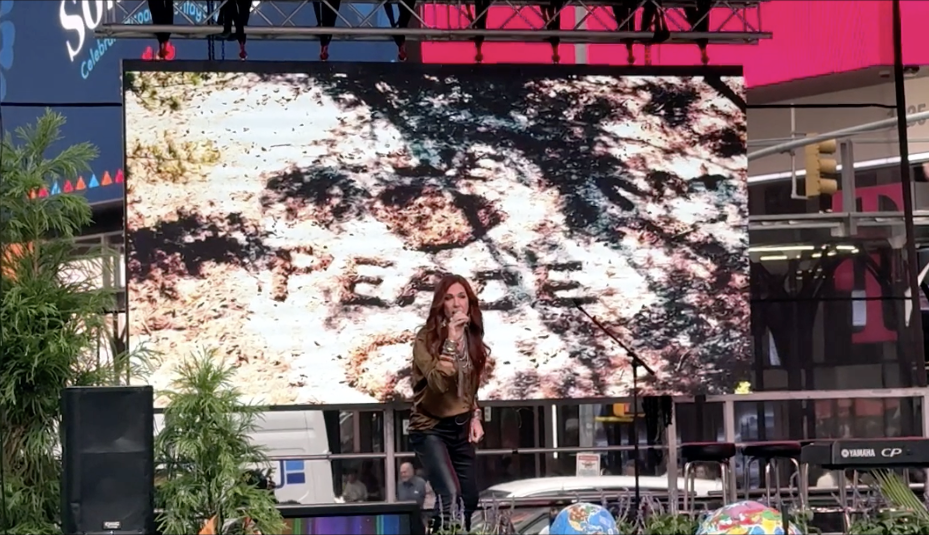 TIMES SQUARE LIVE.png