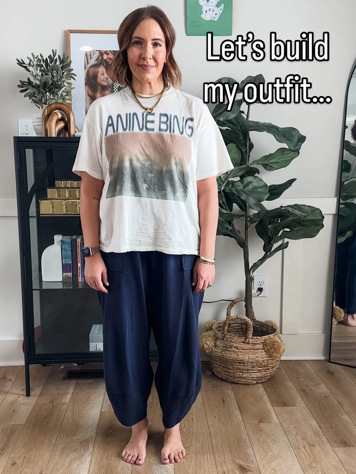 These pants are 🙌🏻🙌🏻

Not too much of an exaggerated barrel leg, elastic waist, a multitude of colors&hellip;the best 🫶🏻

Comment OUTFIT for sizing info and a link to shop sent right to your DM