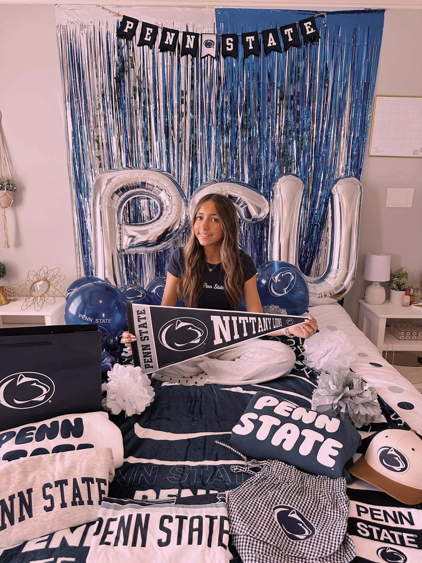 @pennstate is certainly the luckiest to have her for the next four years 💙🤍 🥹
 
Feels weird to be at this stage with her, because to me she&rsquo;s still the little girl with her arms reaching up to me saying &ldquo;Mommy, hold you?&rdquo; 🥹 Ever